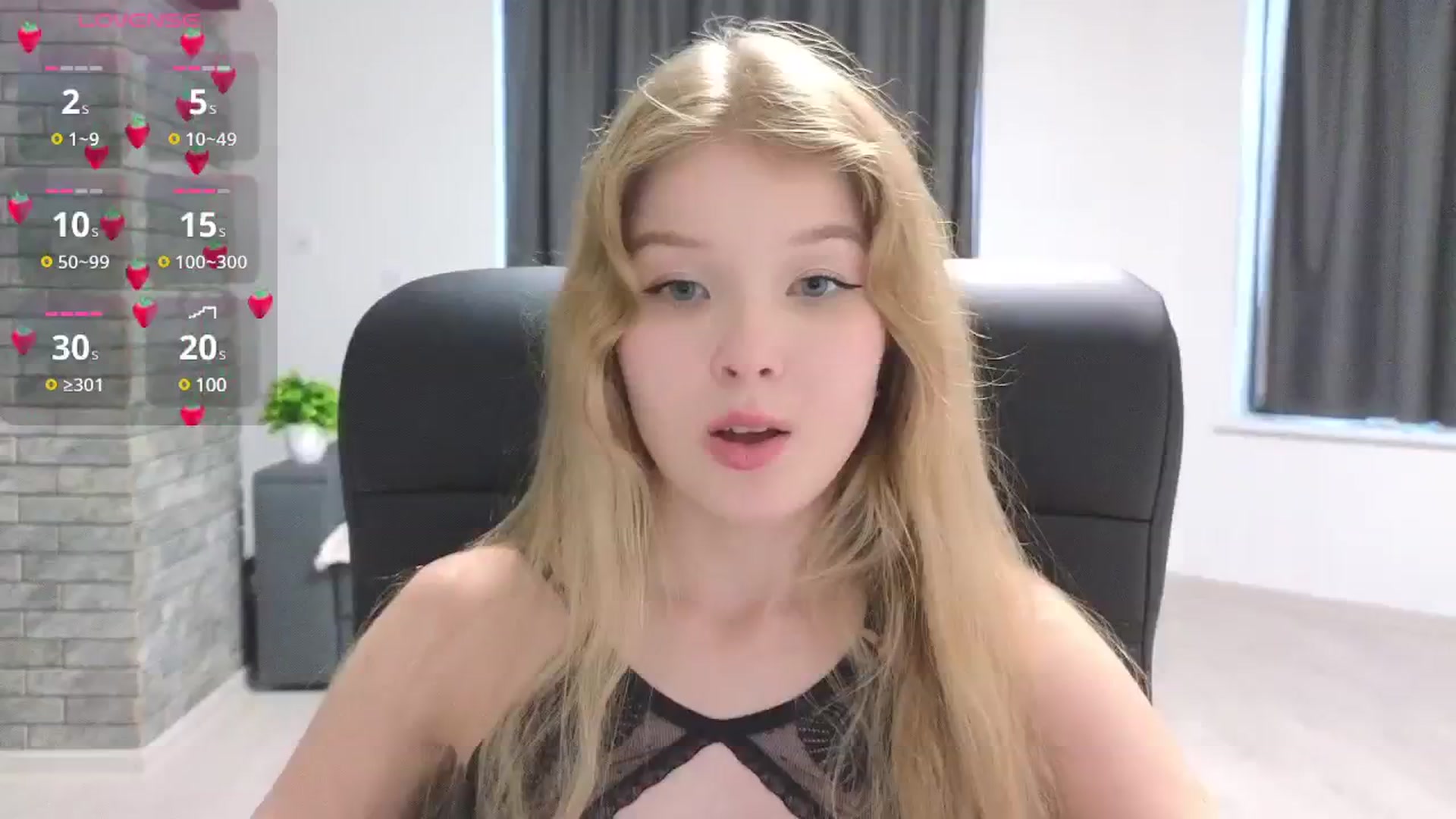 Gallery image thumbnail from Emiliya_Cute's myfreecams stream on, 09/26/2024, 15:11 image 12 of 20