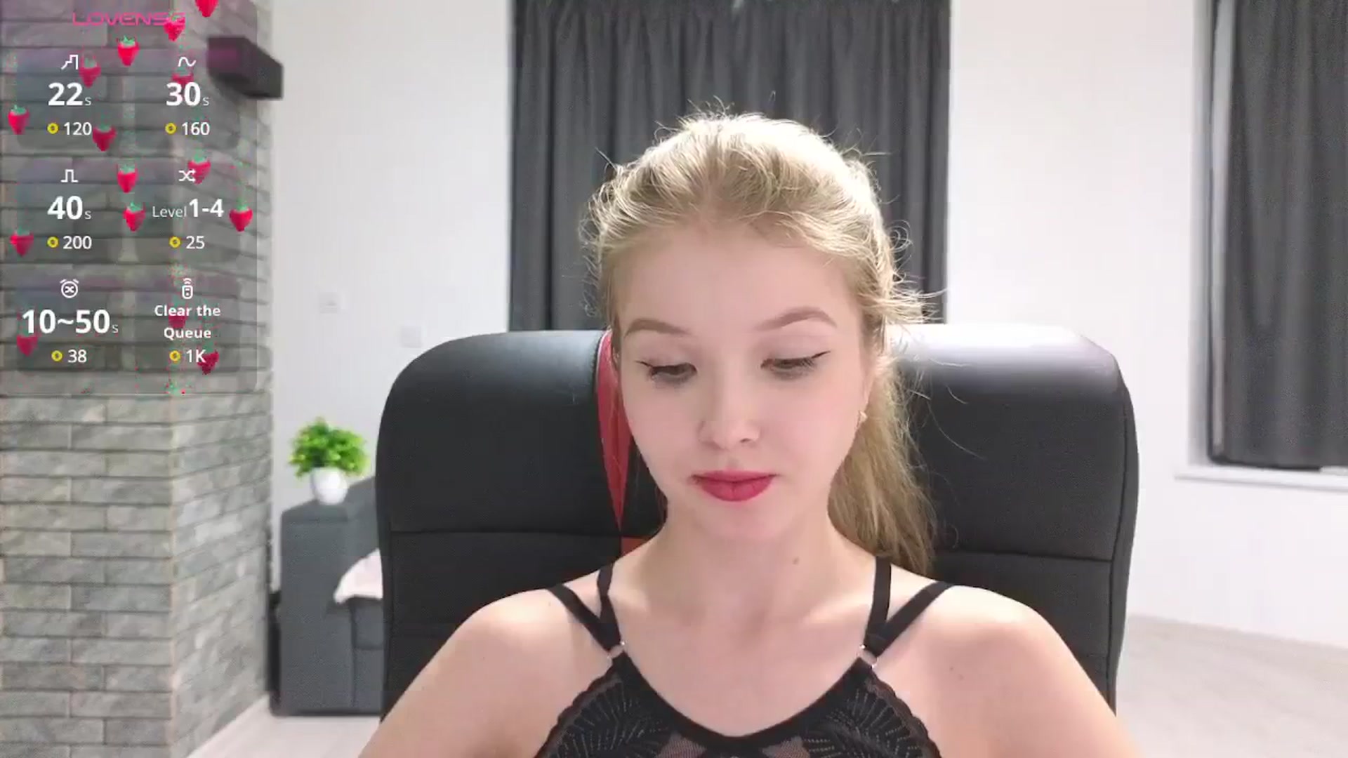 Gallery image thumbnail from Emiliya_Cute's myfreecams stream on, 09/26/2024, 16:03 image 10 of 20
