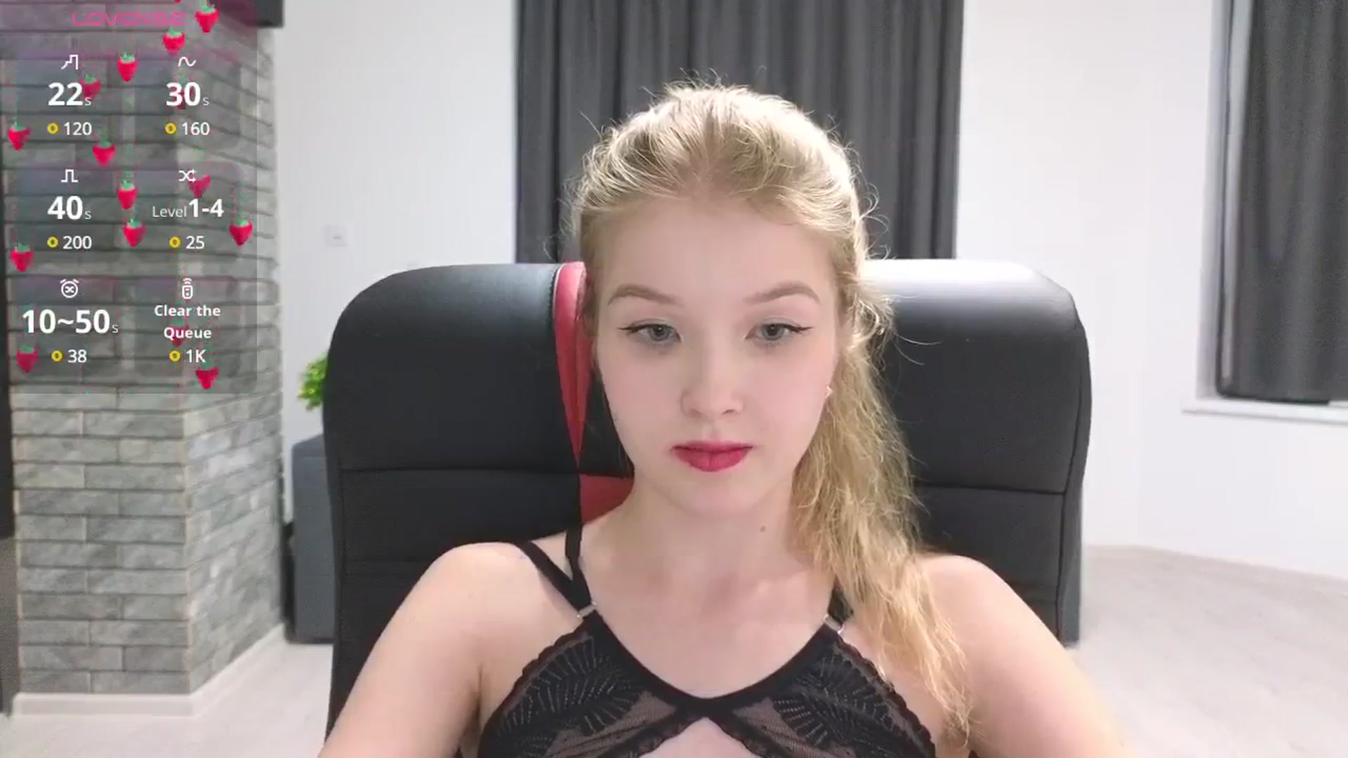 Gallery image thumbnail from Emiliya_Cute's myfreecams stream on, 09/26/2024, 16:03 image 3 of 20
