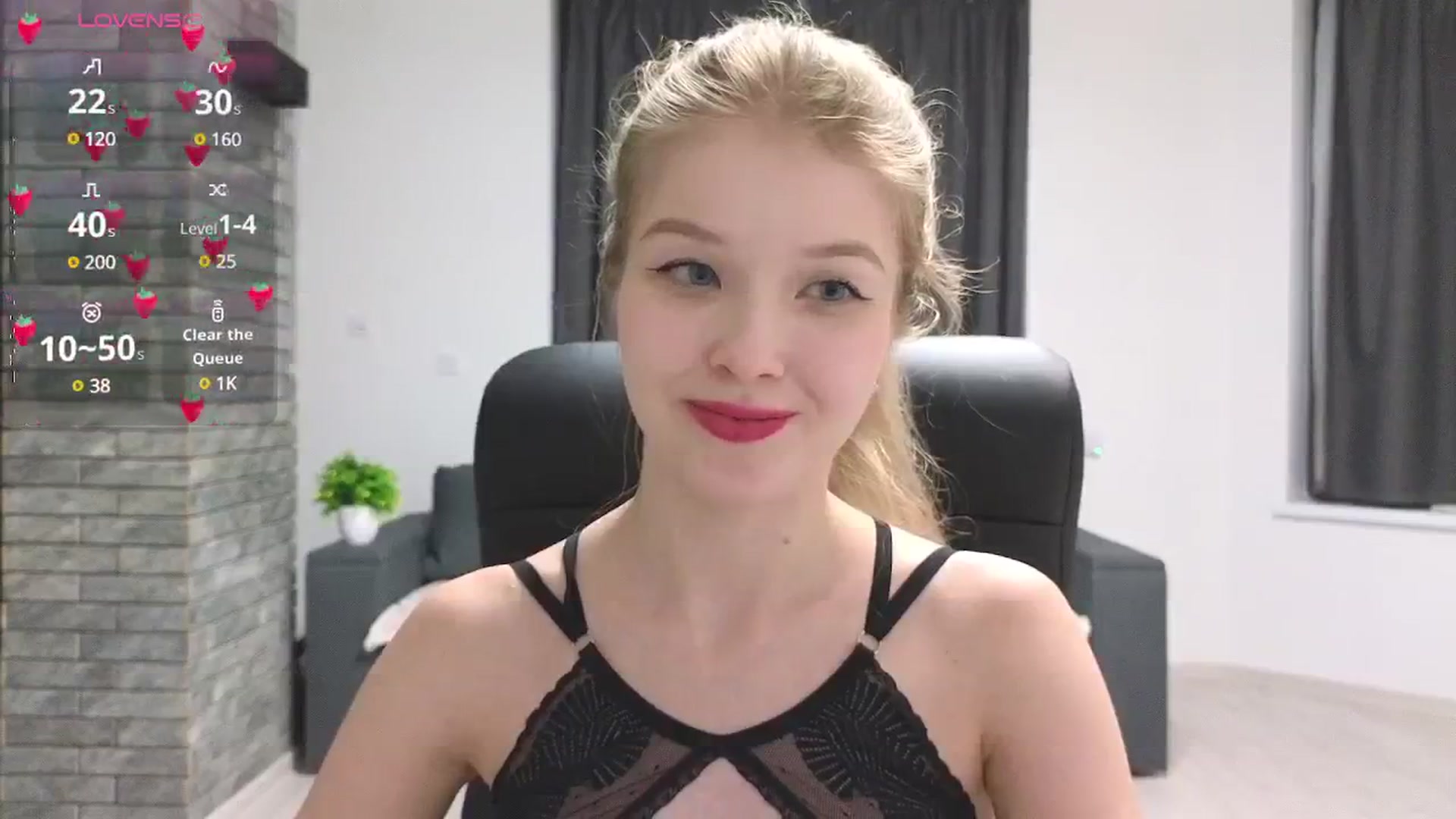 Gallery image thumbnail from Emiliya_Cute's myfreecams stream on, 09/26/2024, 16:03 image 8 of 20