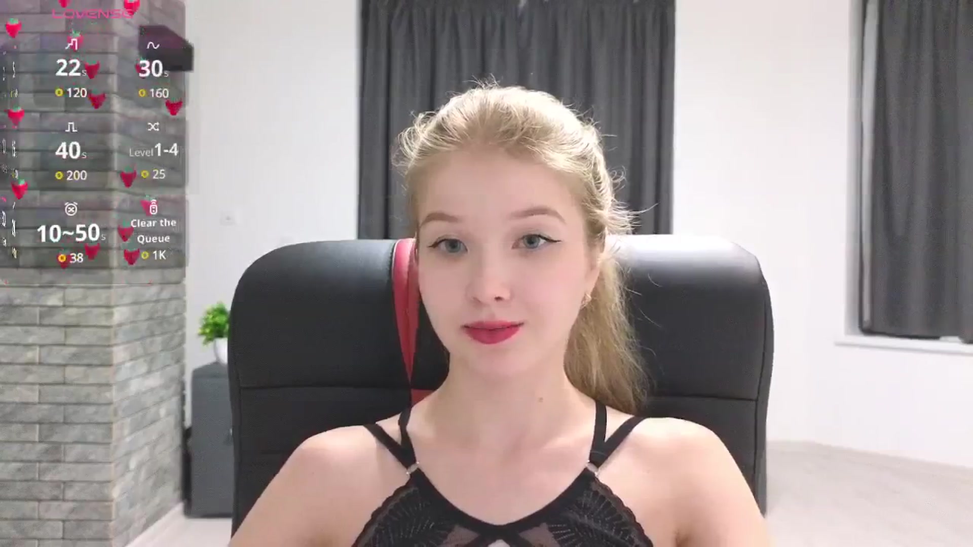 Gallery image thumbnail from Emiliya_Cute's myfreecams stream on, 09/26/2024, 16:03 image 19 of 20