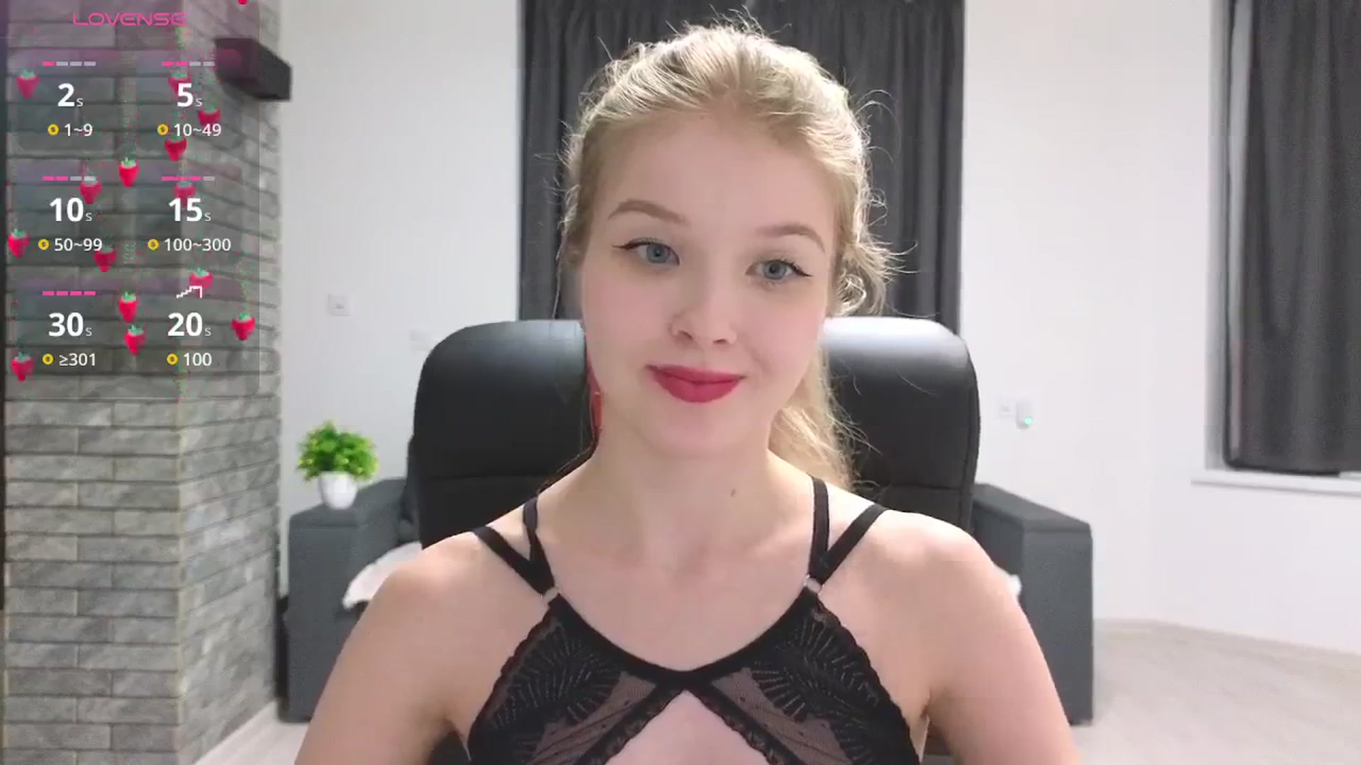 Gallery image thumbnail from Emiliya_Cute's myfreecams stream on, 09/26/2024, 16:03 image 6 of 20