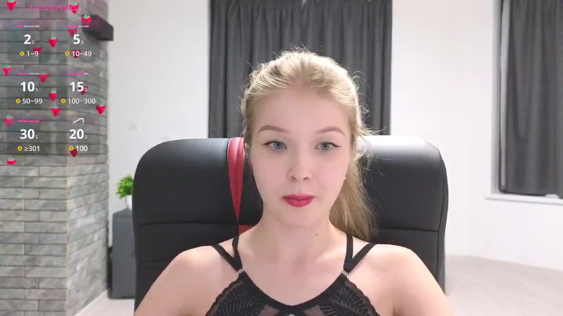 Gallery image thumbnail from Emiliya_Cute's myfreecams stream on, 09/26/2024, 16:03 image 15 of 20