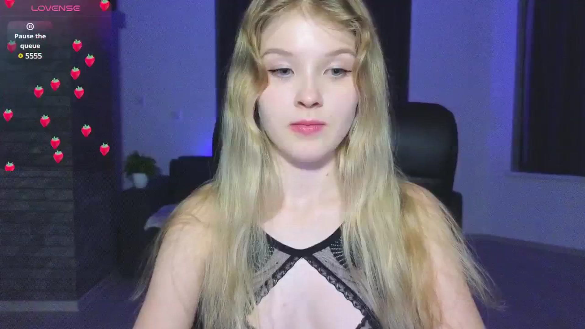 Gallery image thumbnail from Emiliya_Cute's myfreecams stream on, 09/26/2024, 18:46 image 5 of 20