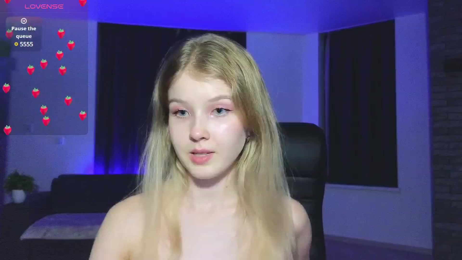 Gallery image thumbnail from Emiliya_Cute's myfreecams stream on, 09/30/2024, 18:35 image 2 of 20