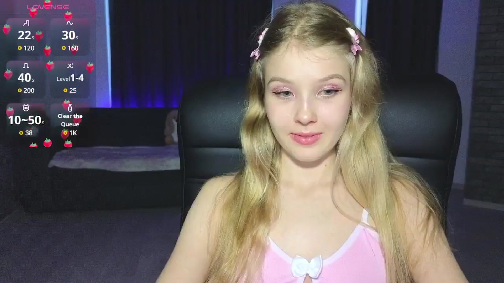 Gallery image thumbnail from Emiliya_Cute's myfreecams stream on, 10/03/2024, 15:57 image 7 of 20
