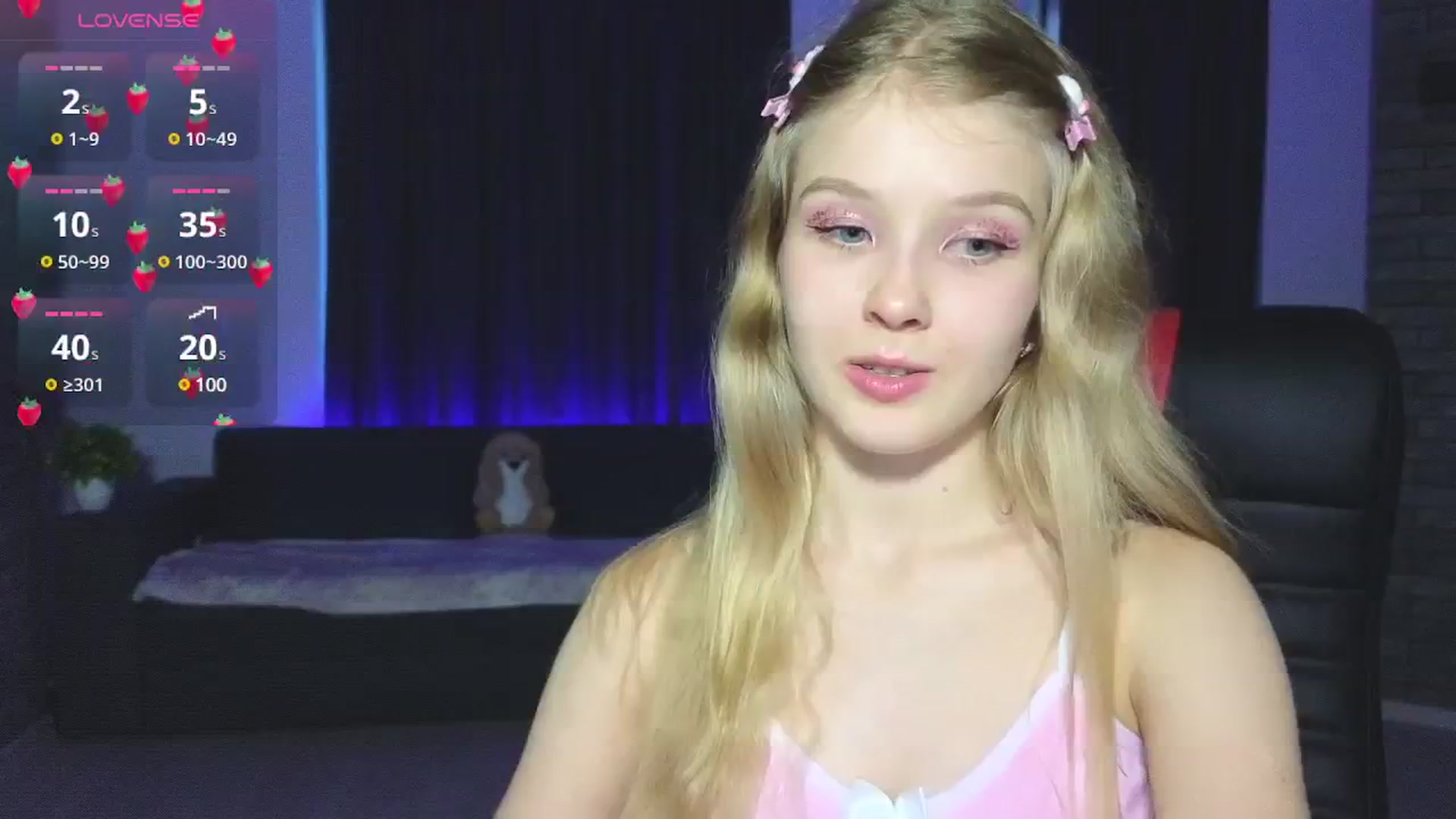 Gallery image thumbnail from Emiliya_Cute's myfreecams stream on, 10/03/2024, 15:57 image 11 of 20