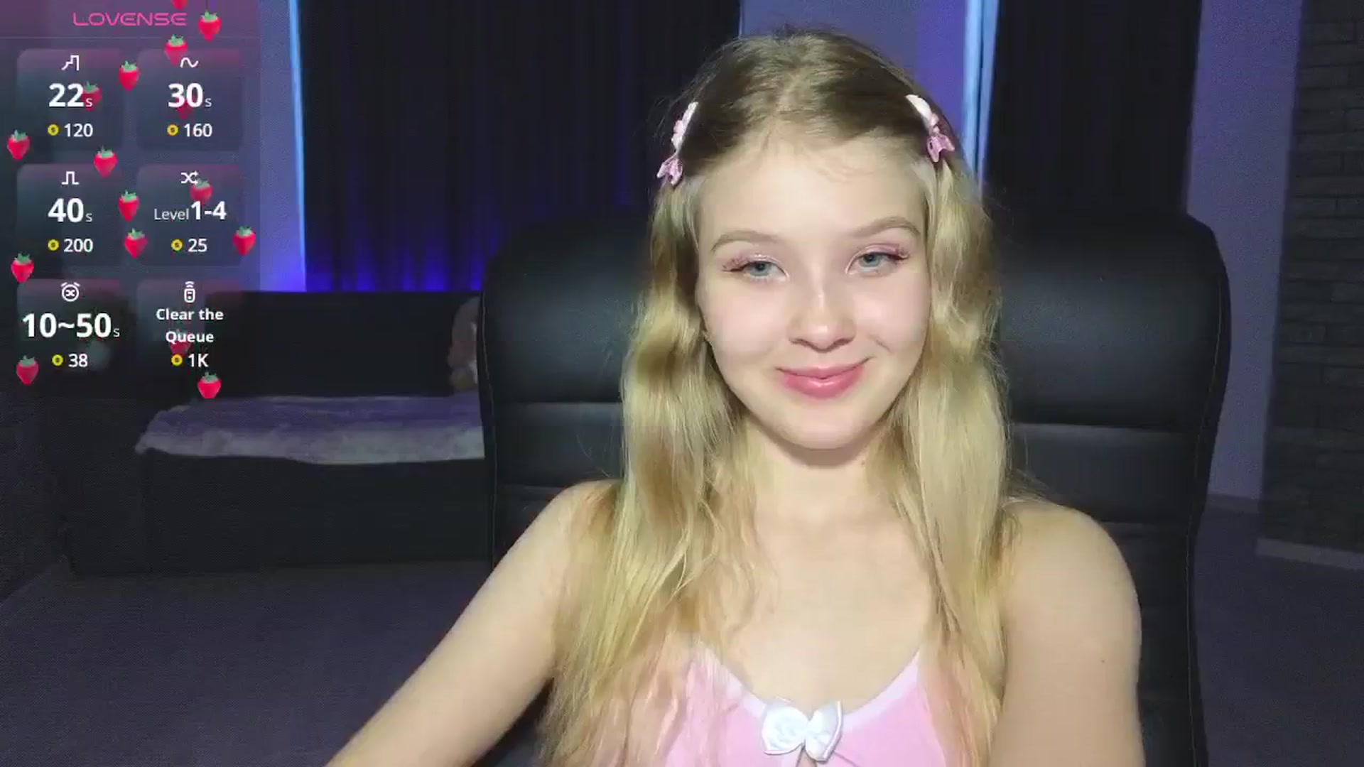 Gallery image thumbnail from Emiliya_Cute's myfreecams stream on, 10/03/2024, 15:57 image 10 of 20