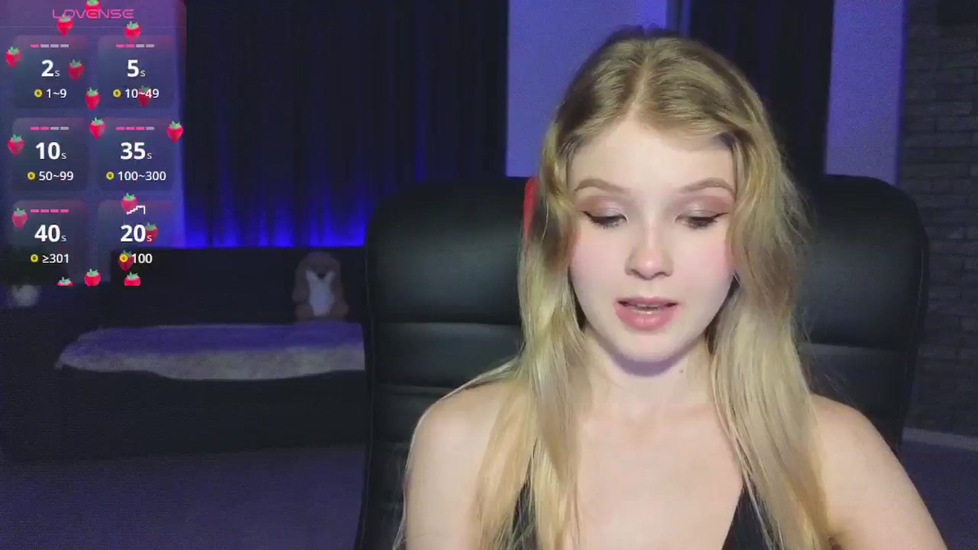 Gallery image thumbnail from Emiliya_Cute's myfreecams stream on, 10/04/2024, 16:09 image 15 of 20