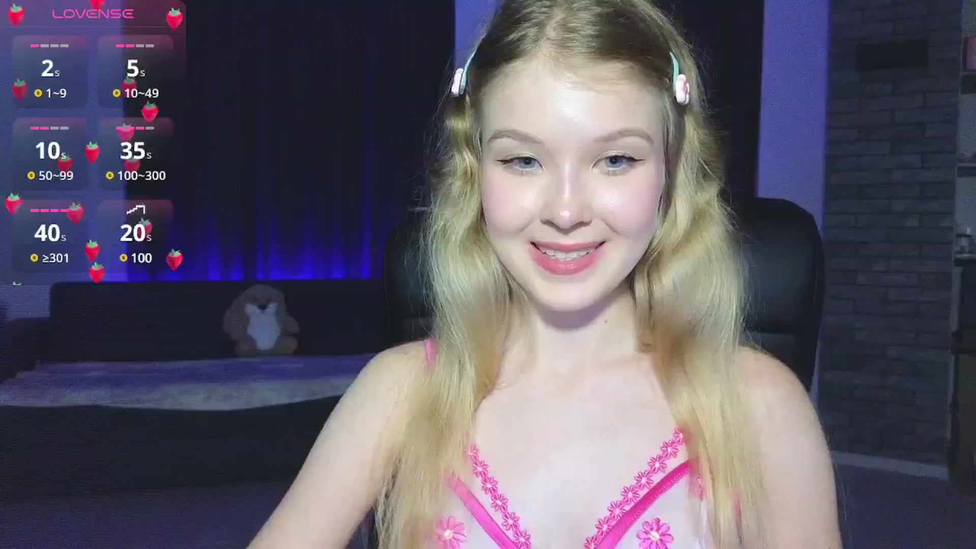 Gallery image thumbnail from Emiliya_Cute's myfreecams stream on, 10/05/2024, 16:18 image 11 of 20