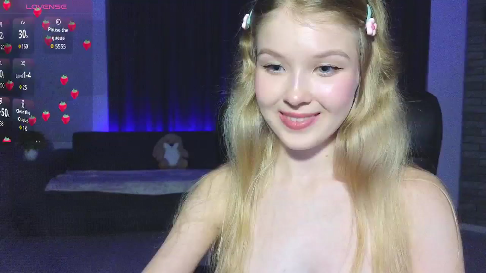 Gallery image thumbnail from Emiliya_Cute's myfreecams stream on, 10/05/2024, 16:18 image 20 of 20