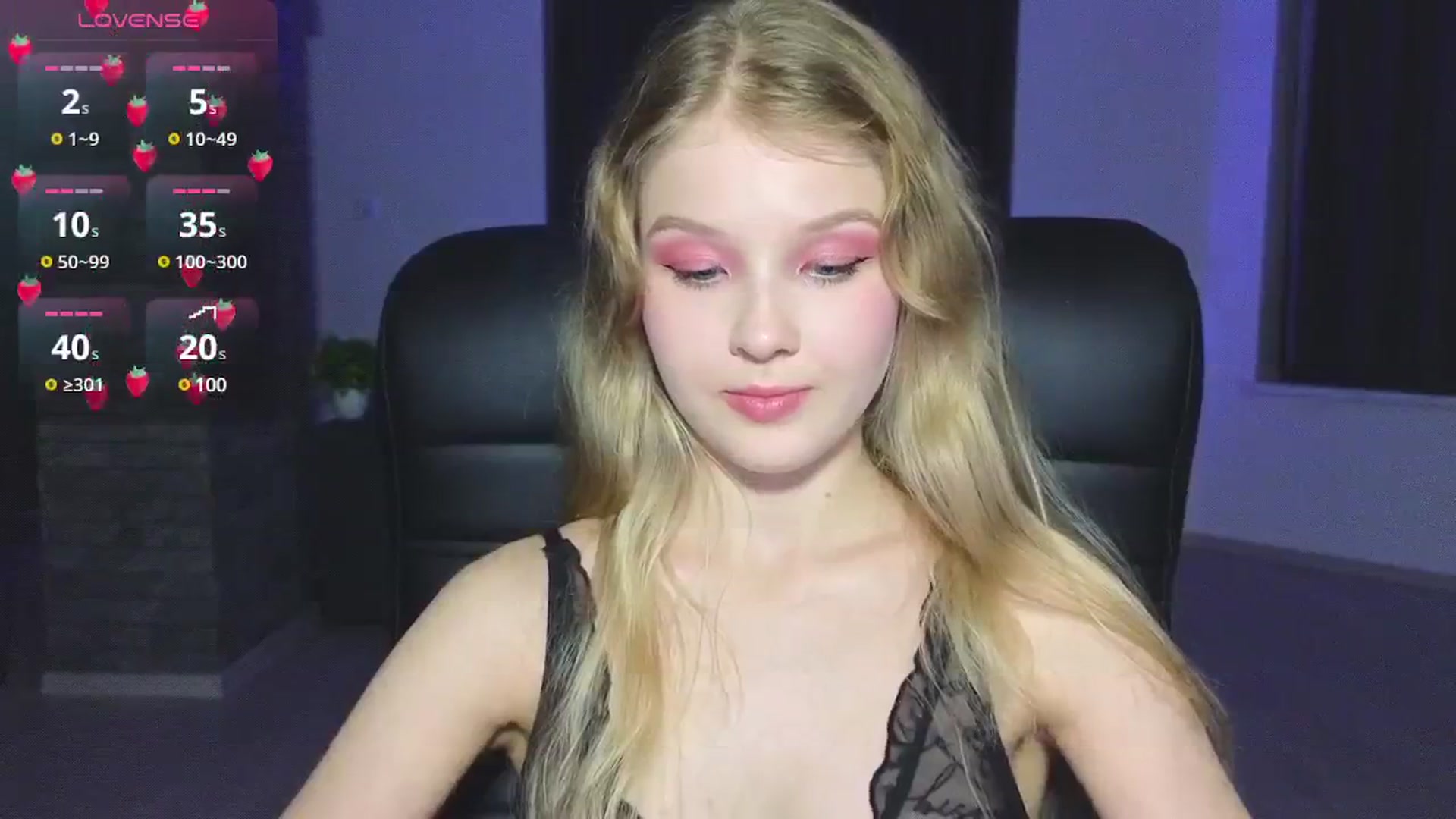 Gallery image thumbnail from Emiliya_Cute's myfreecams stream on, 10/06/2024, 17:41 image 3 of 20