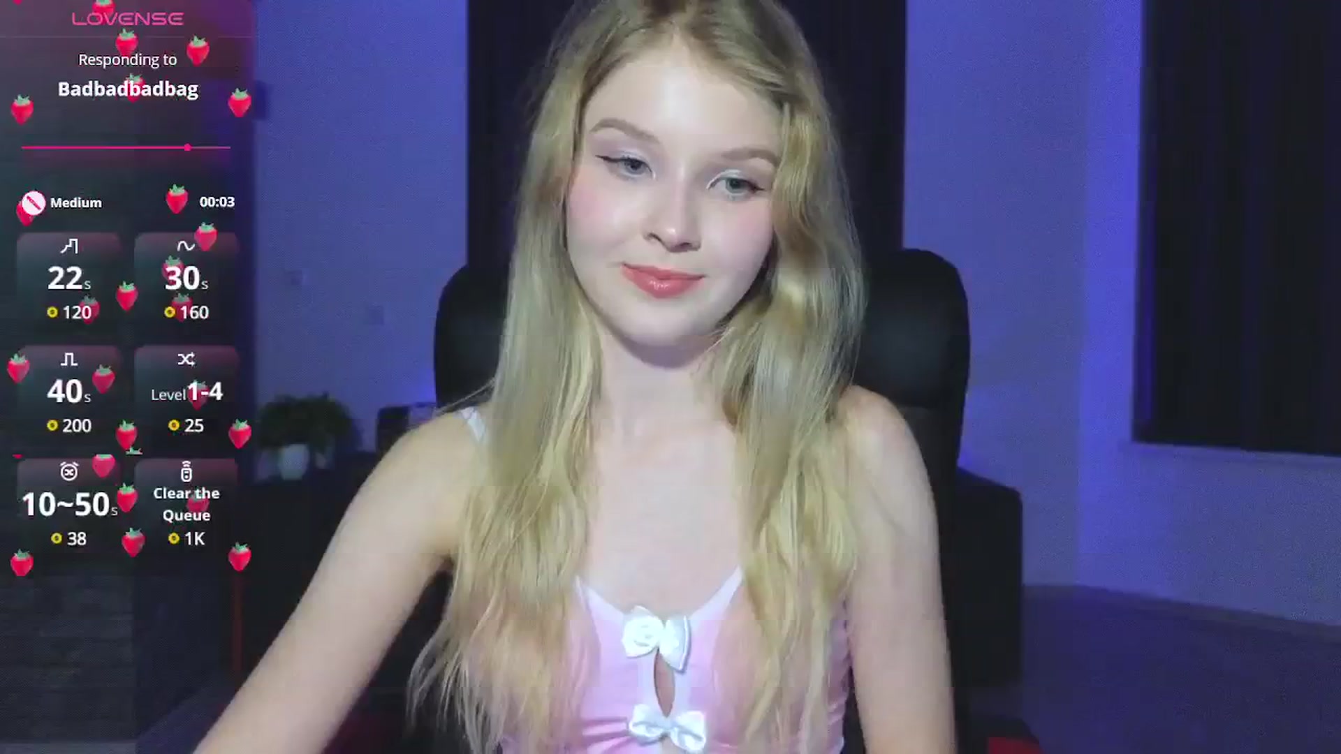 Gallery image thumbnail from Emiliya_Cute's myfreecams stream on, 10/19/2024, 16:22 image 15 of 20
