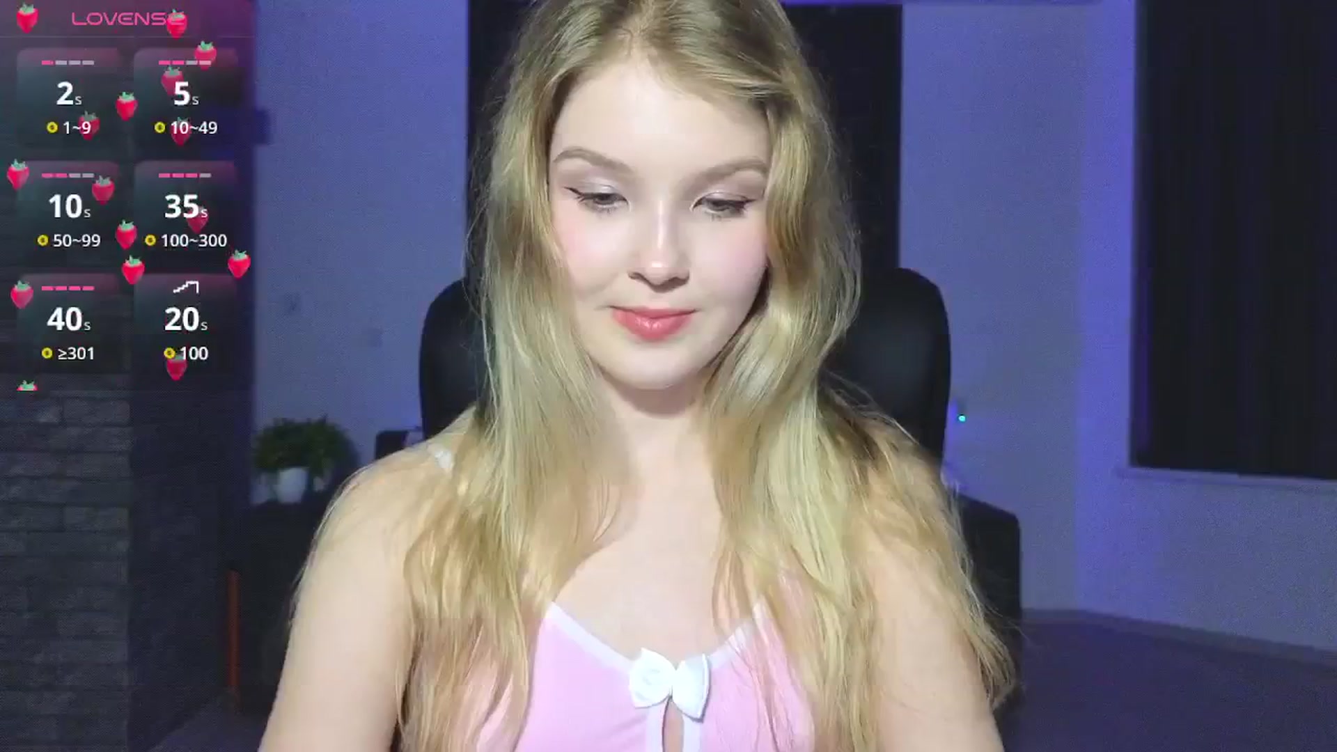 Gallery image thumbnail from Emiliya_Cute's myfreecams stream on, 10/19/2024, 16:22 image 8 of 20