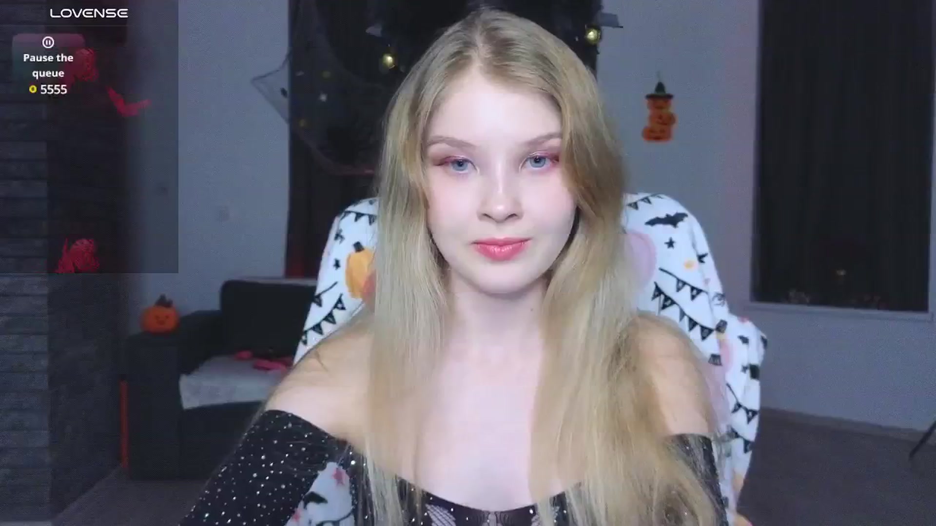 Gallery image thumbnail from Emiliya_Cute's myfreecams stream on, 10/22/2024, 18:10 image 3 of 20