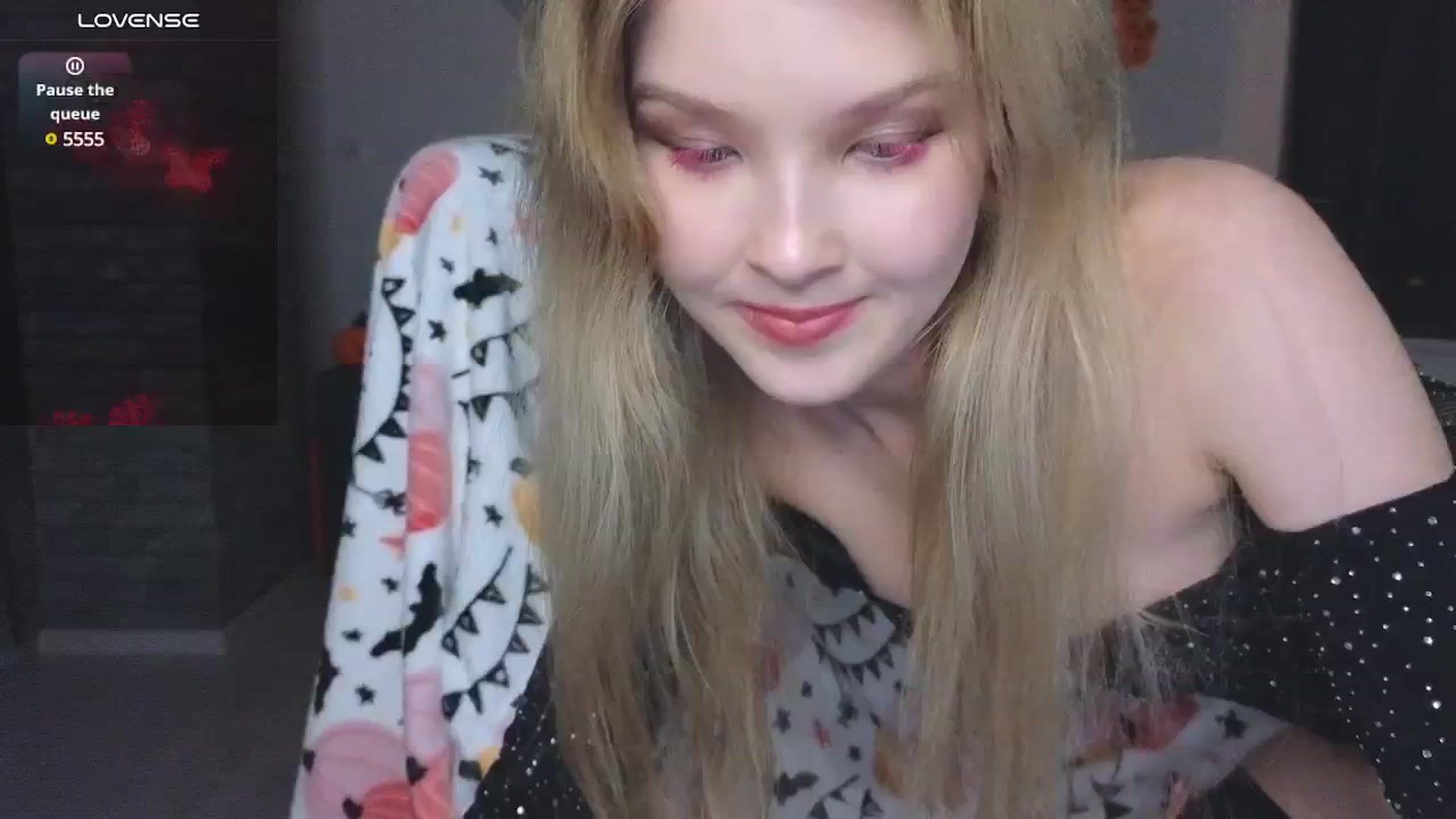 Gallery image thumbnail from Emiliya_Cute's myfreecams stream on, 10/22/2024, 18:57 image 12 of 20