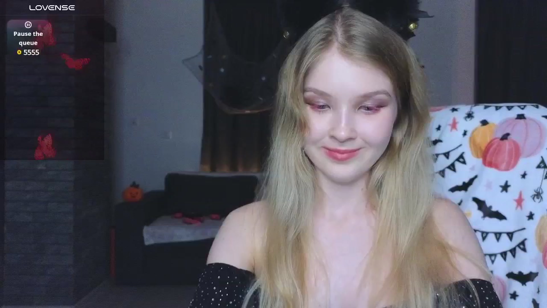 Gallery image thumbnail from Emiliya_Cute's myfreecams stream on, 10/22/2024, 18:57 image 19 of 20
