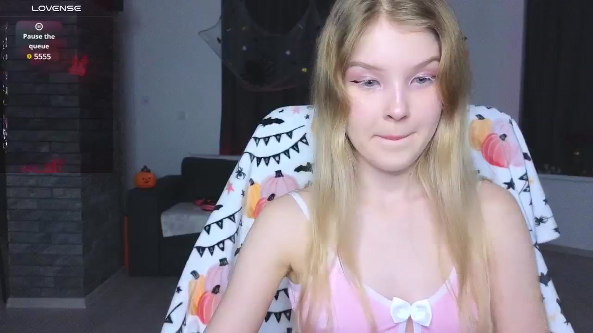 Gallery image thumbnail from Emiliya_Cute's myfreecams stream on, 10/23/2024, 16:49 image 20 of 20