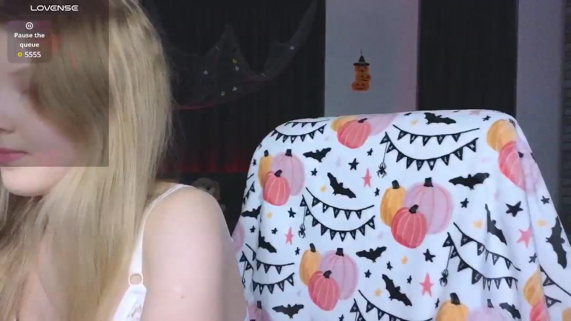 Gallery image thumbnail from Emiliya_Cute's myfreecams stream on, 10/24/2024, 19:06 image 14 of 20