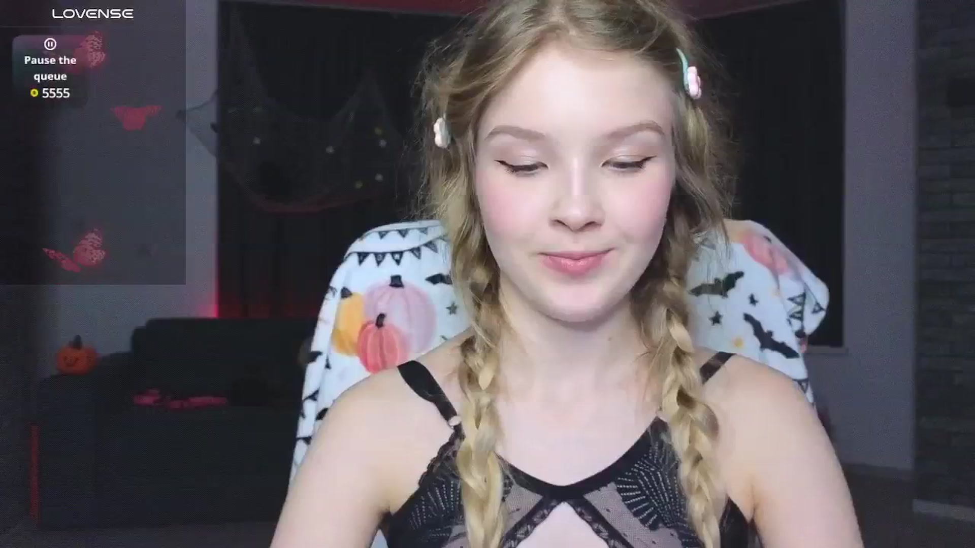Gallery image thumbnail from Emiliya_Cute's myfreecams stream on, 10/26/2024, 17:41 image 19 of 20
