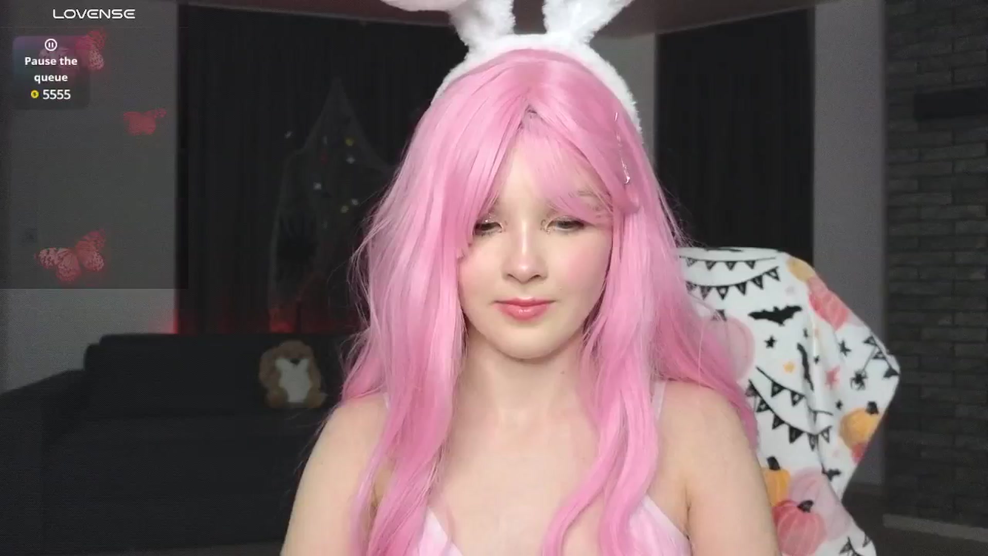 Gallery image thumbnail from Emiliya_Cute's myfreecams stream on, 10/27/2024, 18:52 image 11 of 20