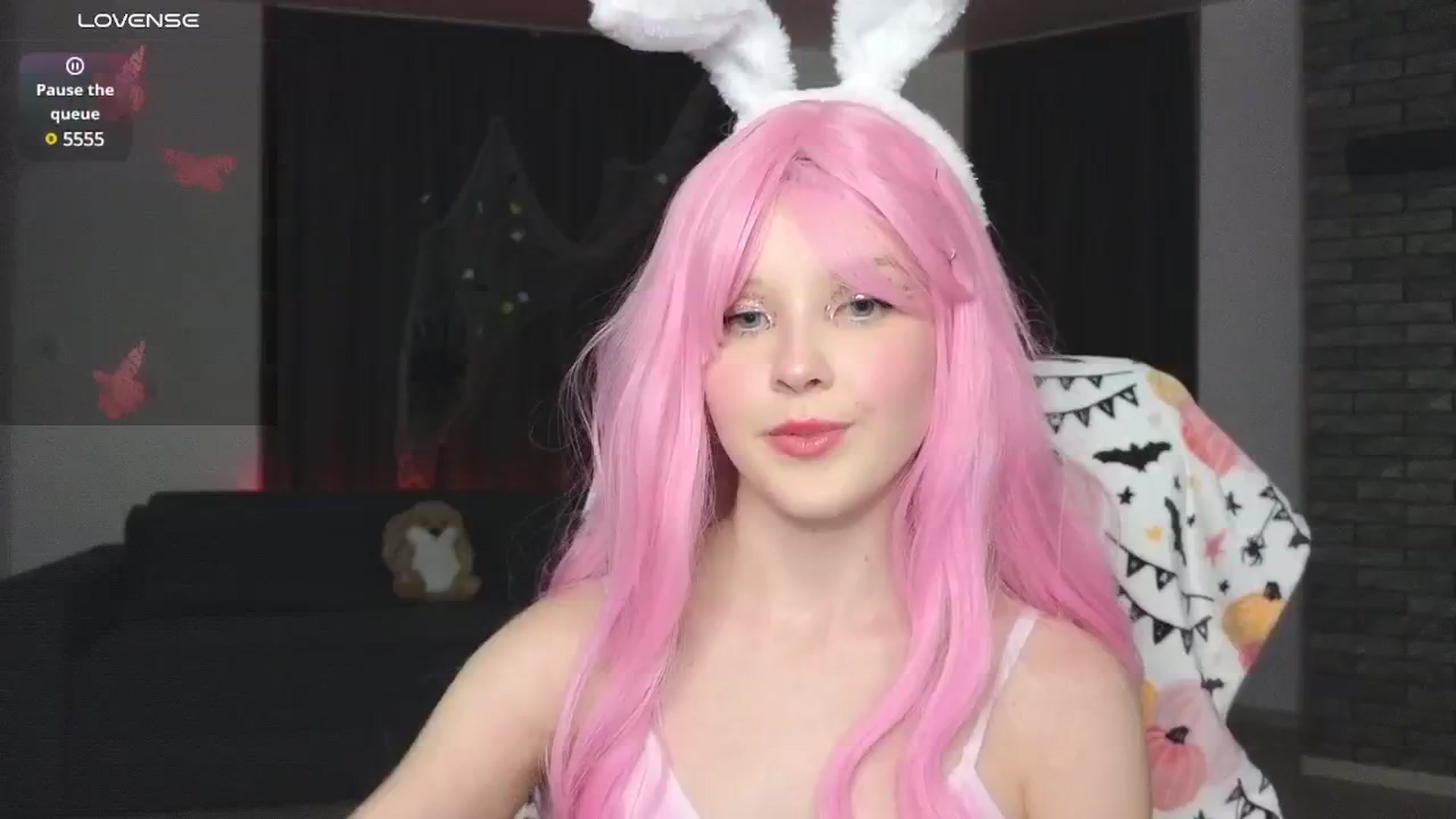 Gallery image thumbnail from Emiliya_Cute's myfreecams stream on, 10/27/2024, 18:52 image 10 of 20