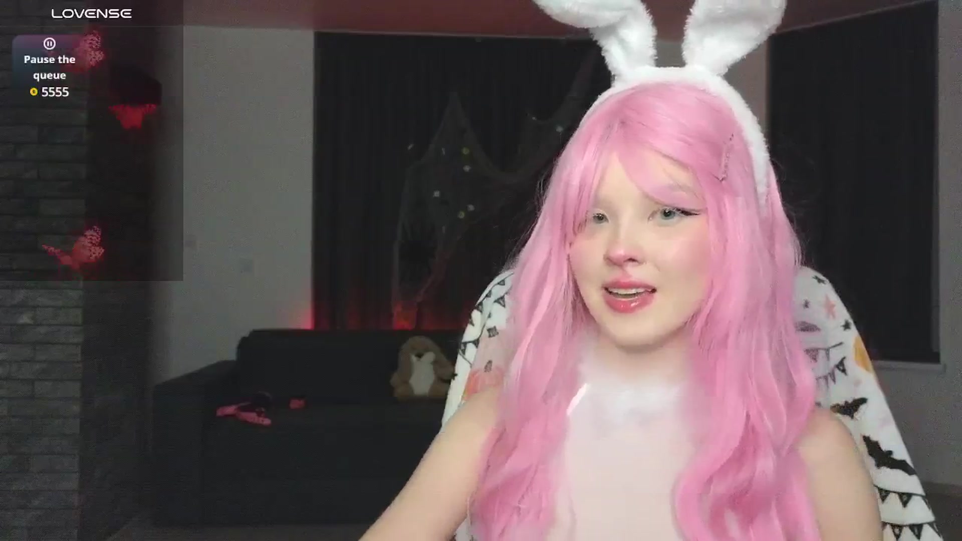 Gallery image thumbnail from Emiliya_Cute's myfreecams stream on, 10/29/2024, 18:21 image 10 of 20