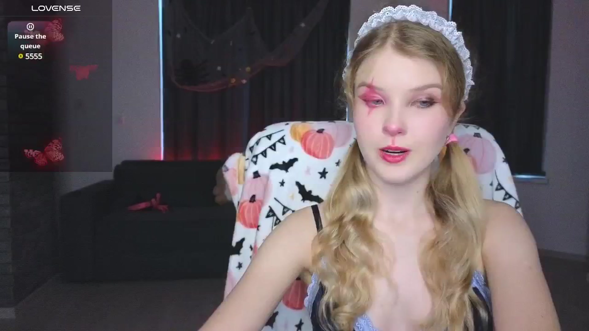 Gallery image thumbnail from Emiliya_Cute's myfreecams stream on, 10/30/2024, 13:13 image 1 of 20