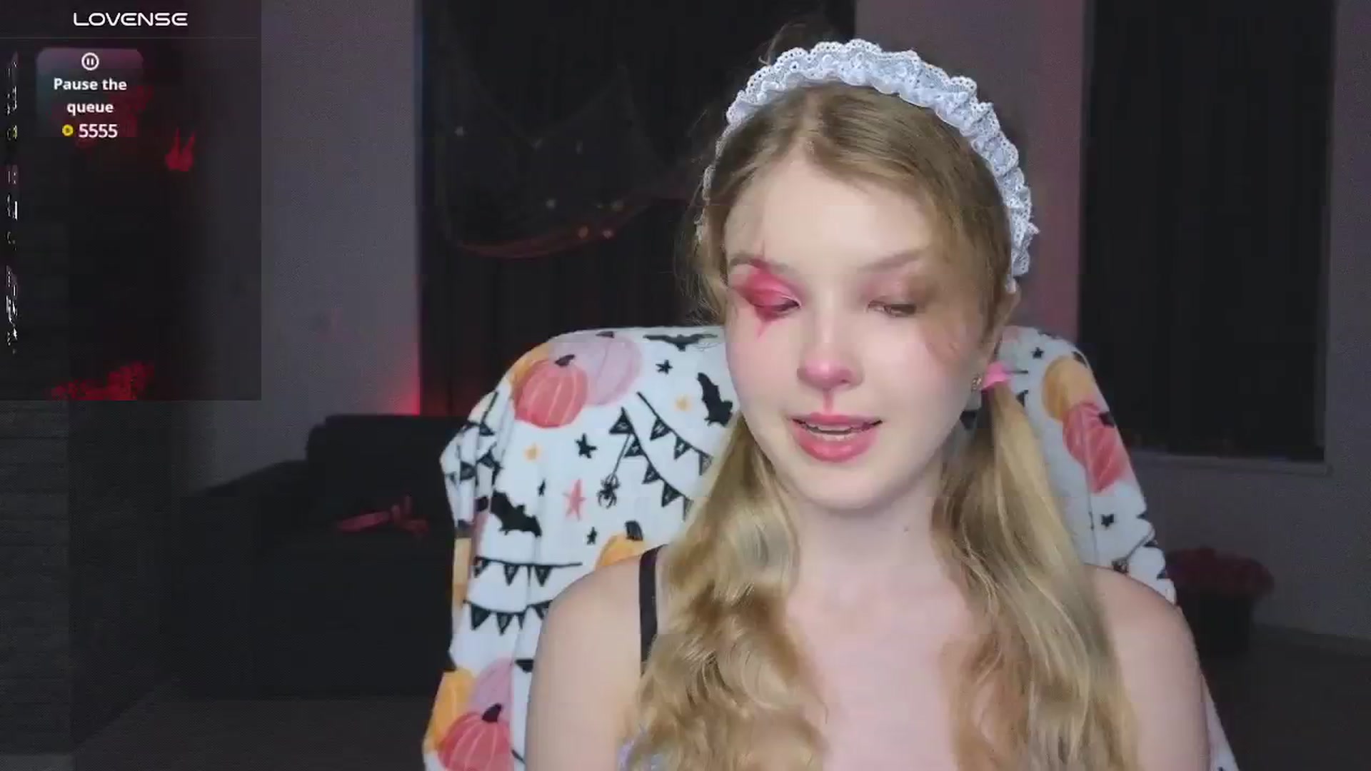 Gallery image thumbnail from Emiliya_Cute's myfreecams stream on, 10/30/2024, 14:45 image 18 of 20