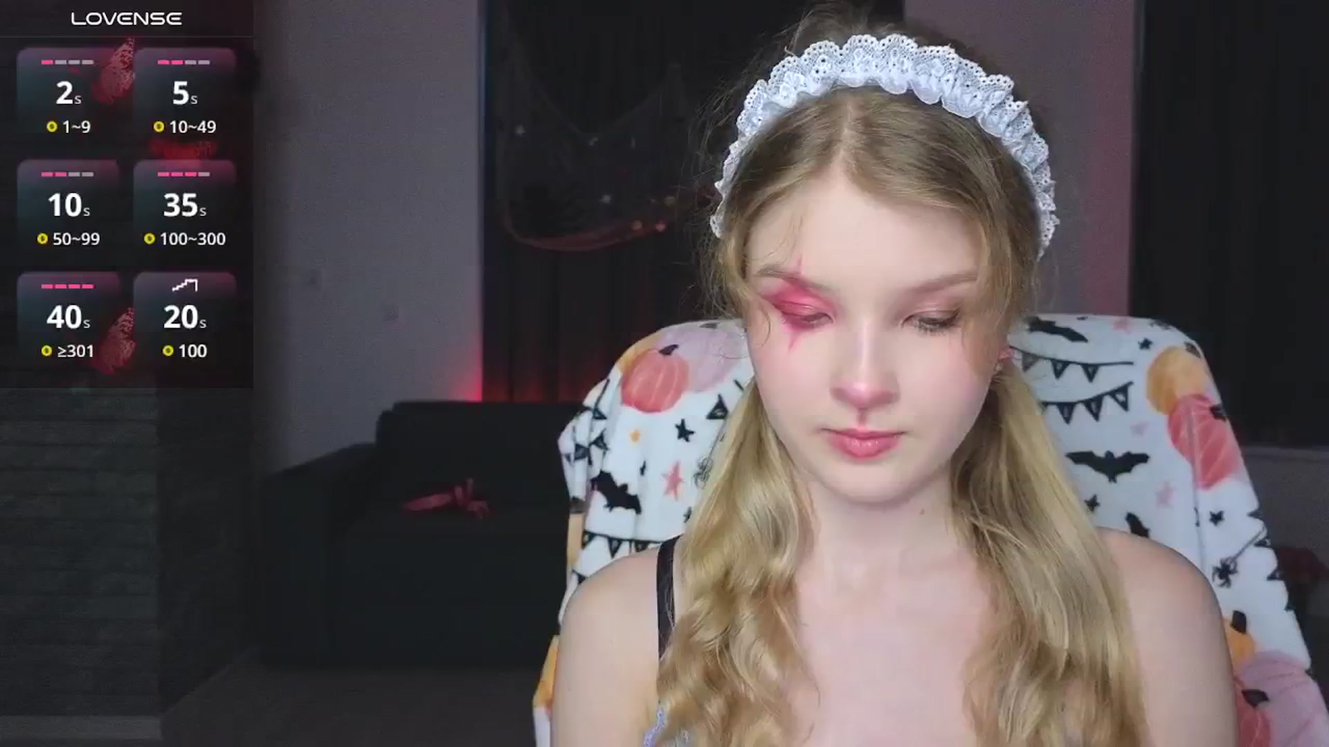 Gallery image thumbnail from Emiliya_Cute's myfreecams stream on, 10/30/2024, 14:45 image 17 of 20