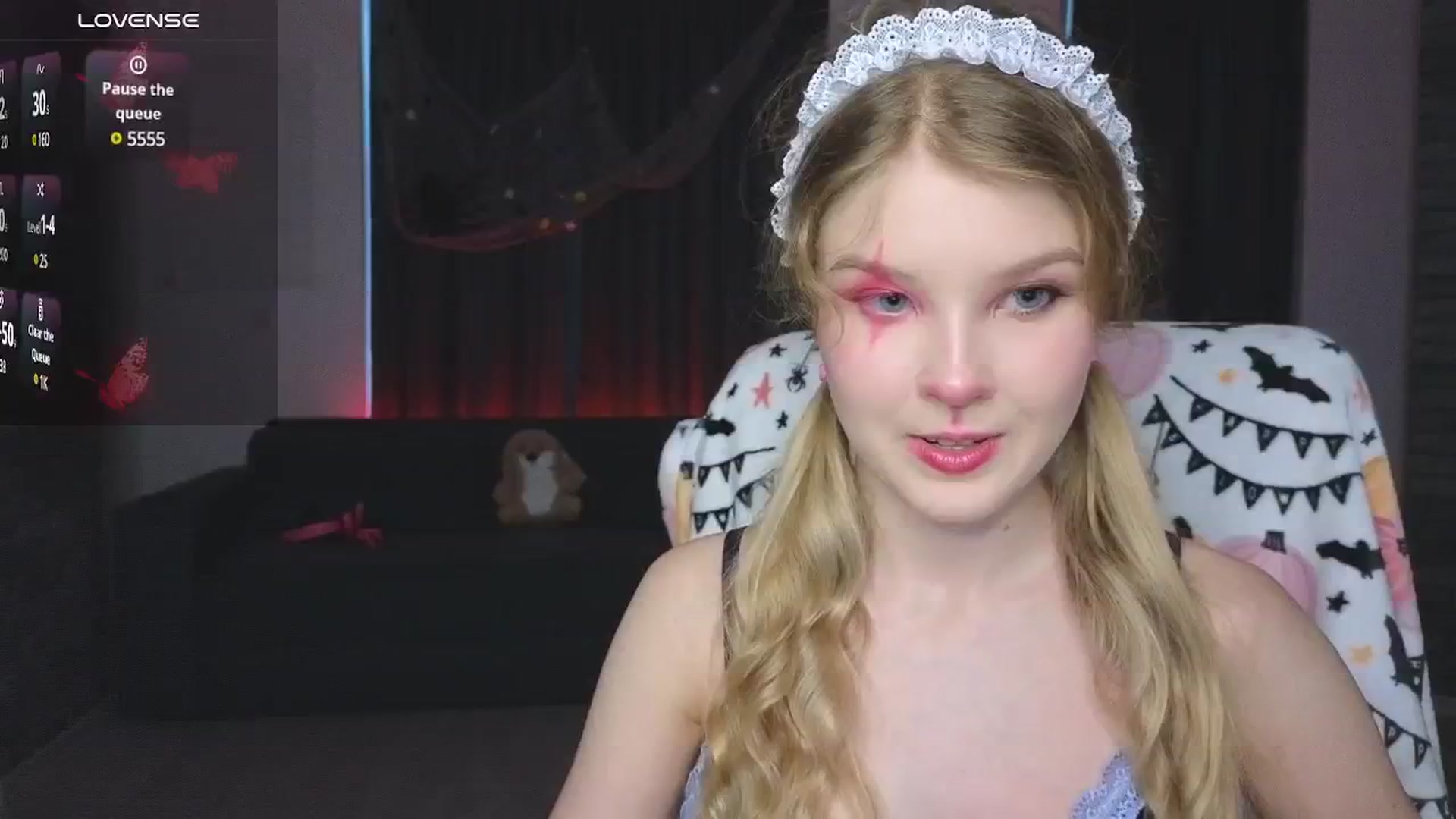 Gallery image thumbnail from Emiliya_Cute's myfreecams stream on, 10/30/2024, 14:45 image 3 of 20