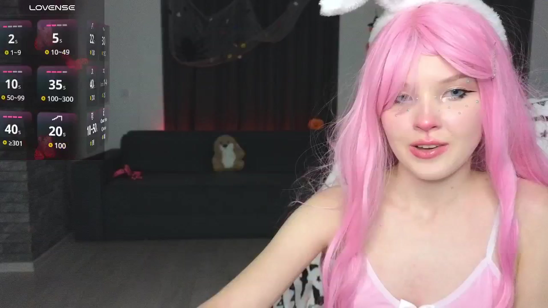 Gallery image thumbnail from Emiliya_Cute's myfreecams stream on, 10/31/2024, 16:07 image 10 of 20