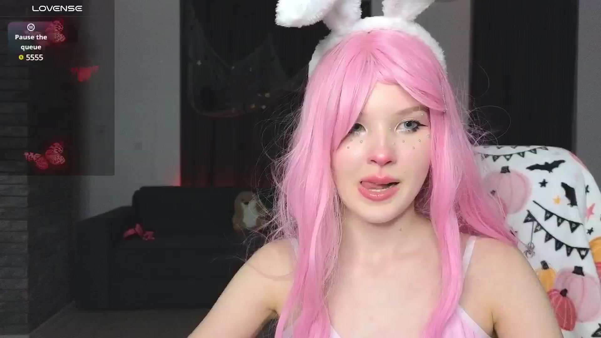Gallery image thumbnail from Emiliya_Cute's myfreecams stream on, 10/31/2024, 16:07 image 14 of 20
