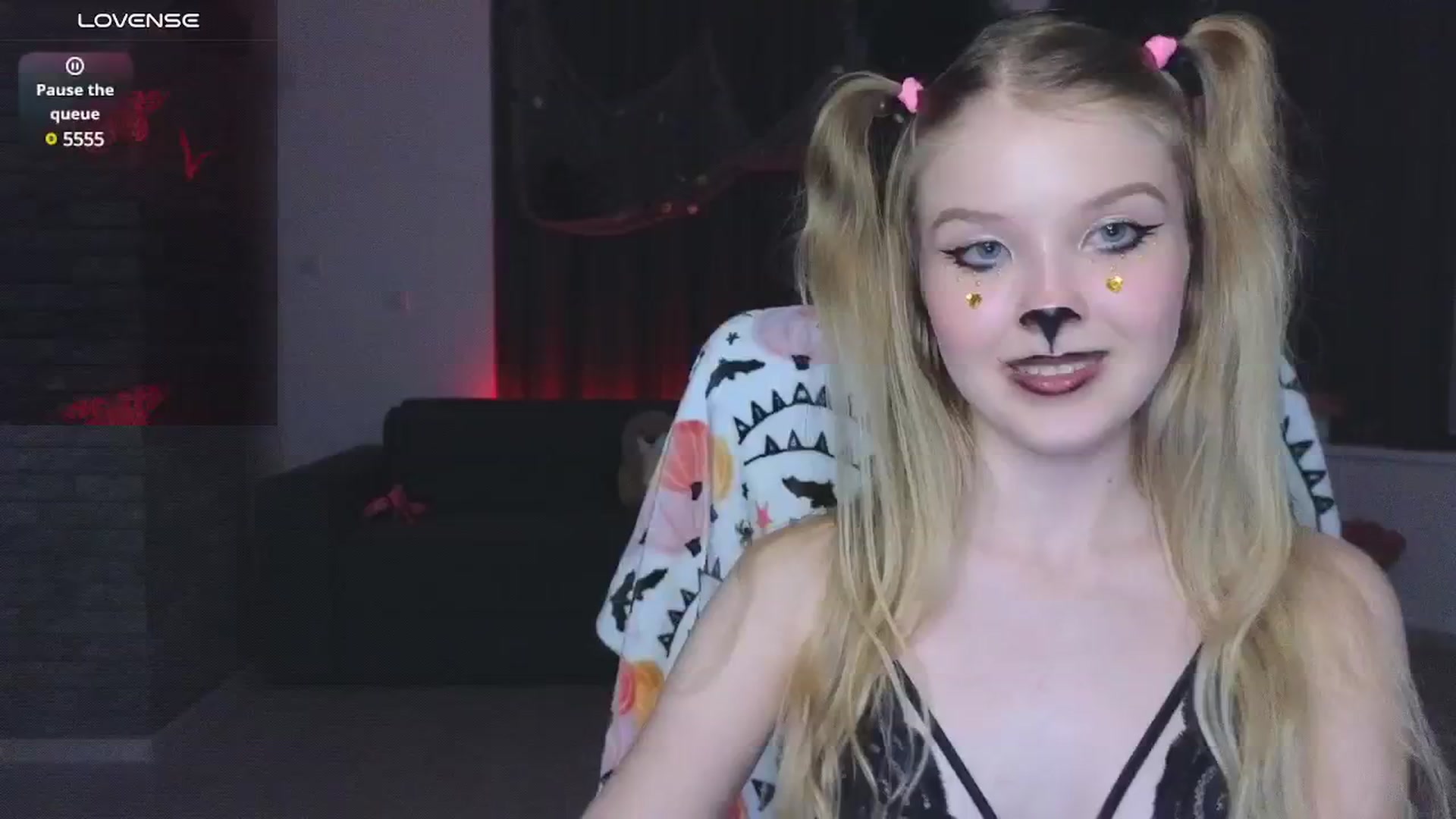 Gallery image thumbnail from Emiliya_Cute's myfreecams stream on, 11/01/2024, 20:12 image 7 of 20