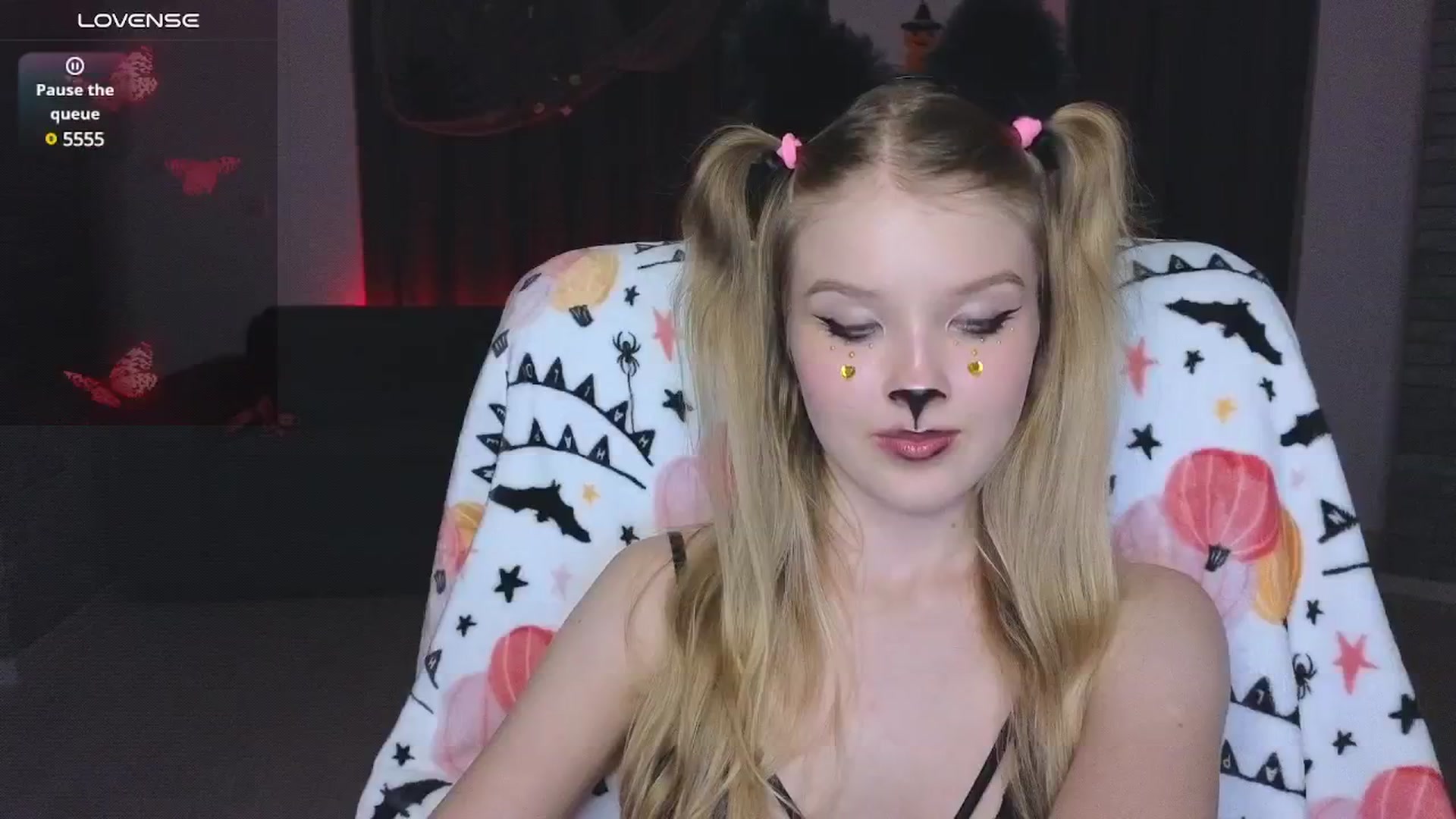 Gallery image thumbnail from Emiliya_Cute's myfreecams stream on, 11/01/2024, 20:12 image 20 of 20