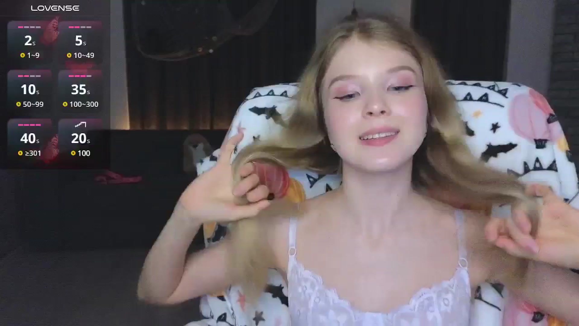 Gallery image thumbnail from Emiliya_Cute's myfreecams stream on, 11/03/2024, 15:47 image 14 of 20