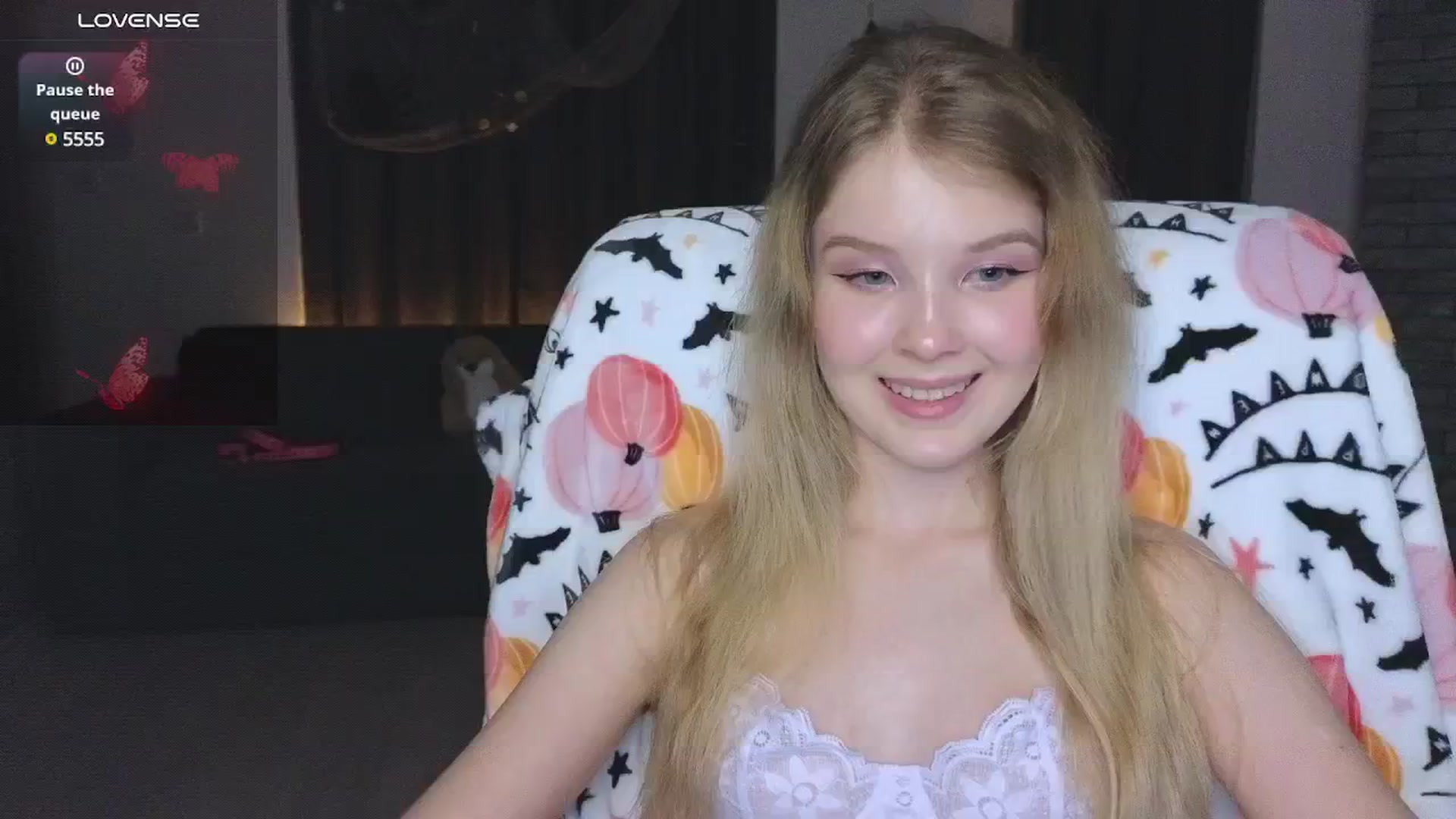 Gallery image thumbnail from Emiliya_Cute's myfreecams stream on, 11/03/2024, 15:47 image 6 of 20