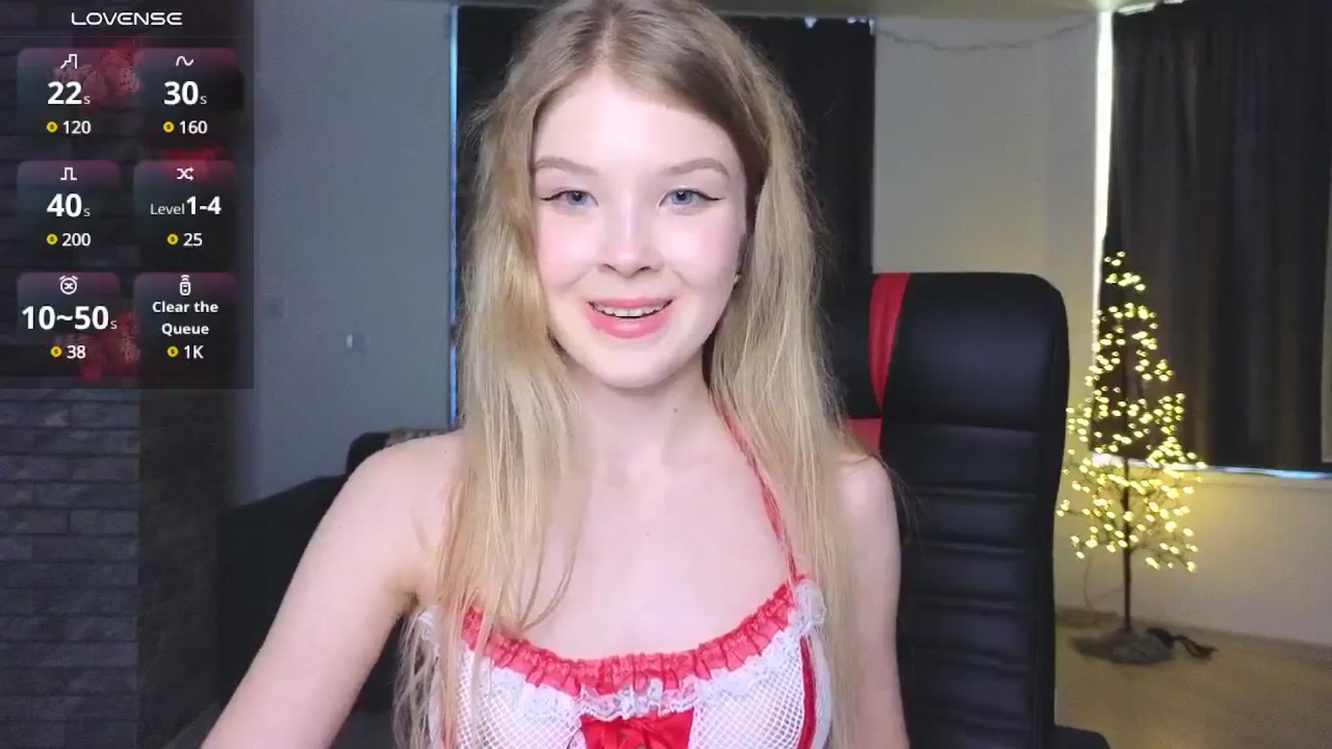 Gallery image thumbnail from Emiliya_Cute's myfreecams stream on, 11/17/2024, 13:26 image 17 of 20