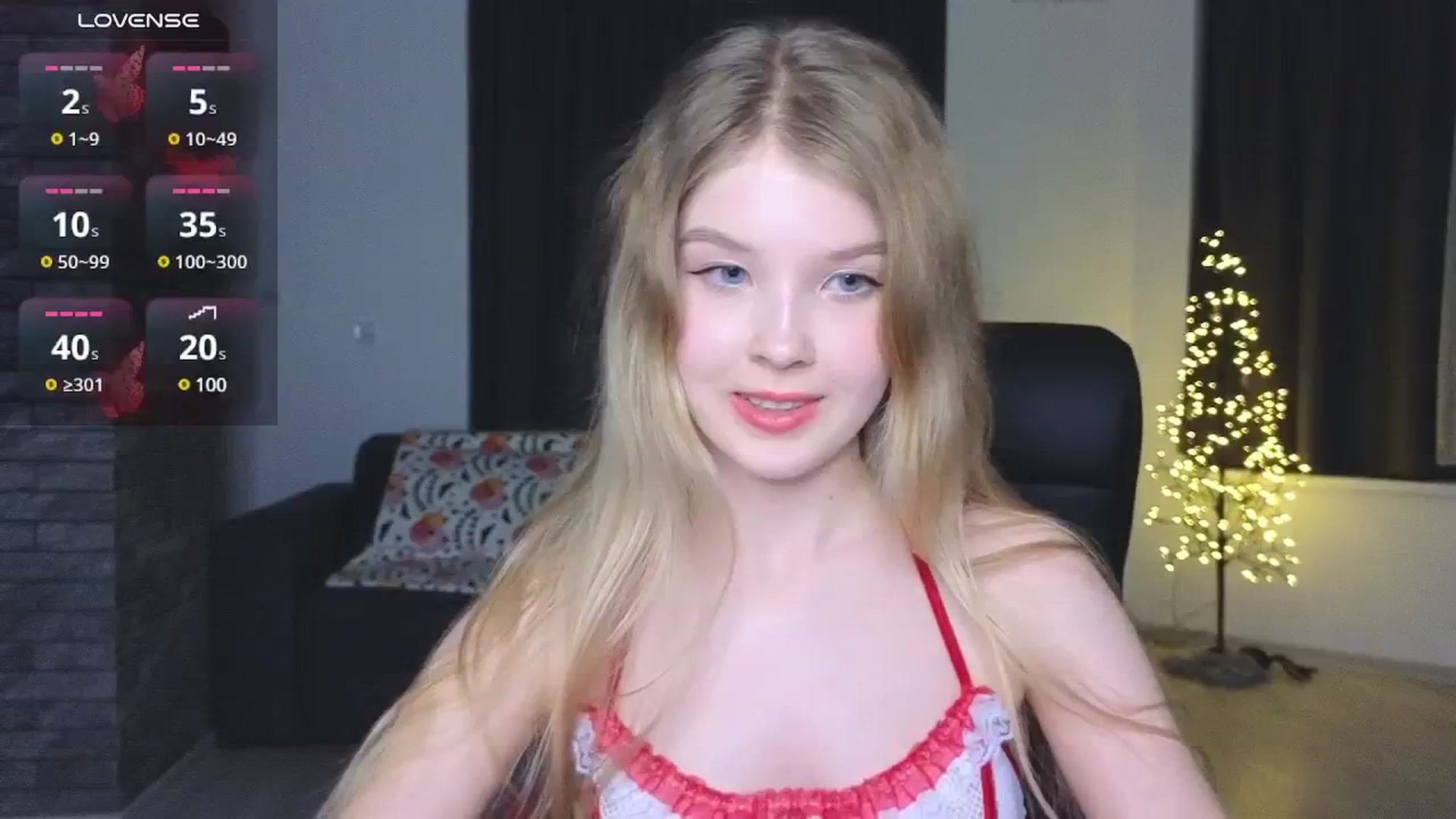 Gallery image thumbnail from Emiliya_Cute's myfreecams stream on, 11/17/2024, 18:10 image 16 of 20