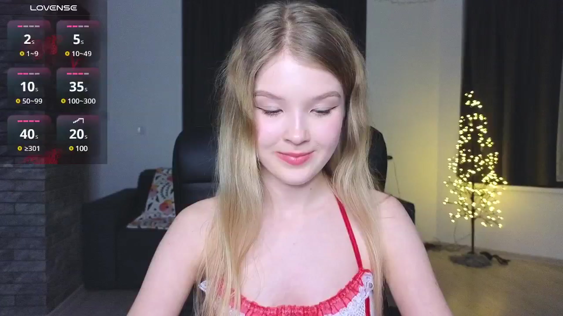 Gallery image thumbnail from Emiliya_Cute's myfreecams stream on, 11/17/2024, 18:10 image 8 of 20