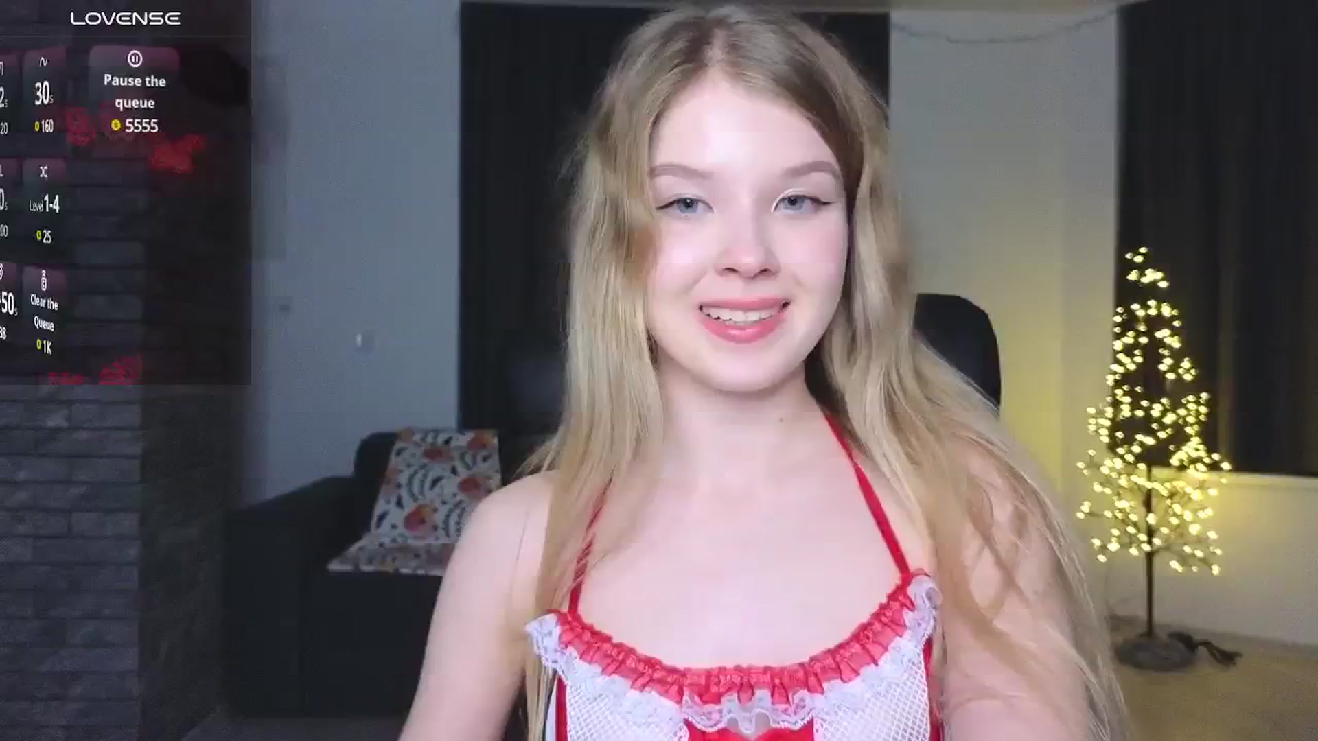 Gallery image thumbnail from Emiliya_Cute's myfreecams stream on, 11/17/2024, 18:55 image 6 of 20