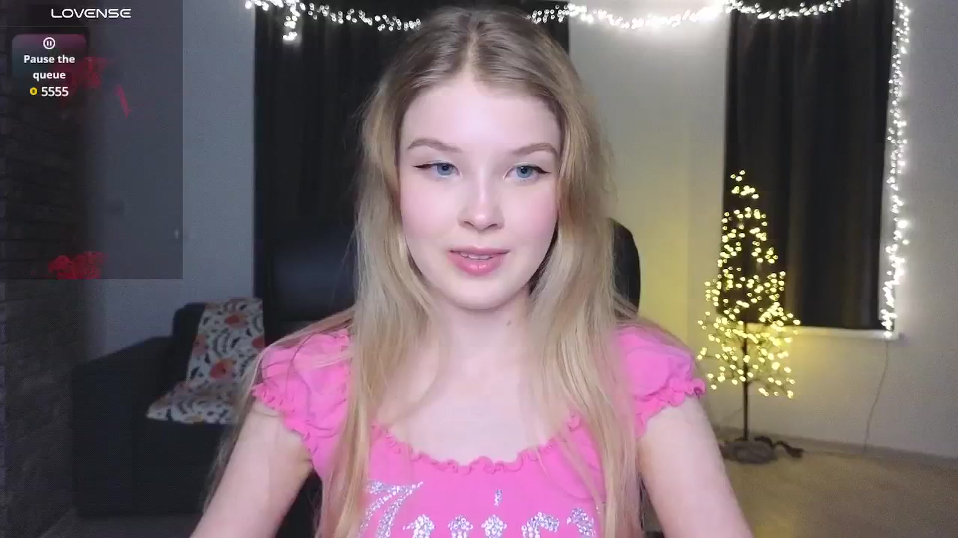 Gallery image thumbnail from Emiliya_Cute's myfreecams stream on, 11/18/2024, 17:39 image 1 of 20