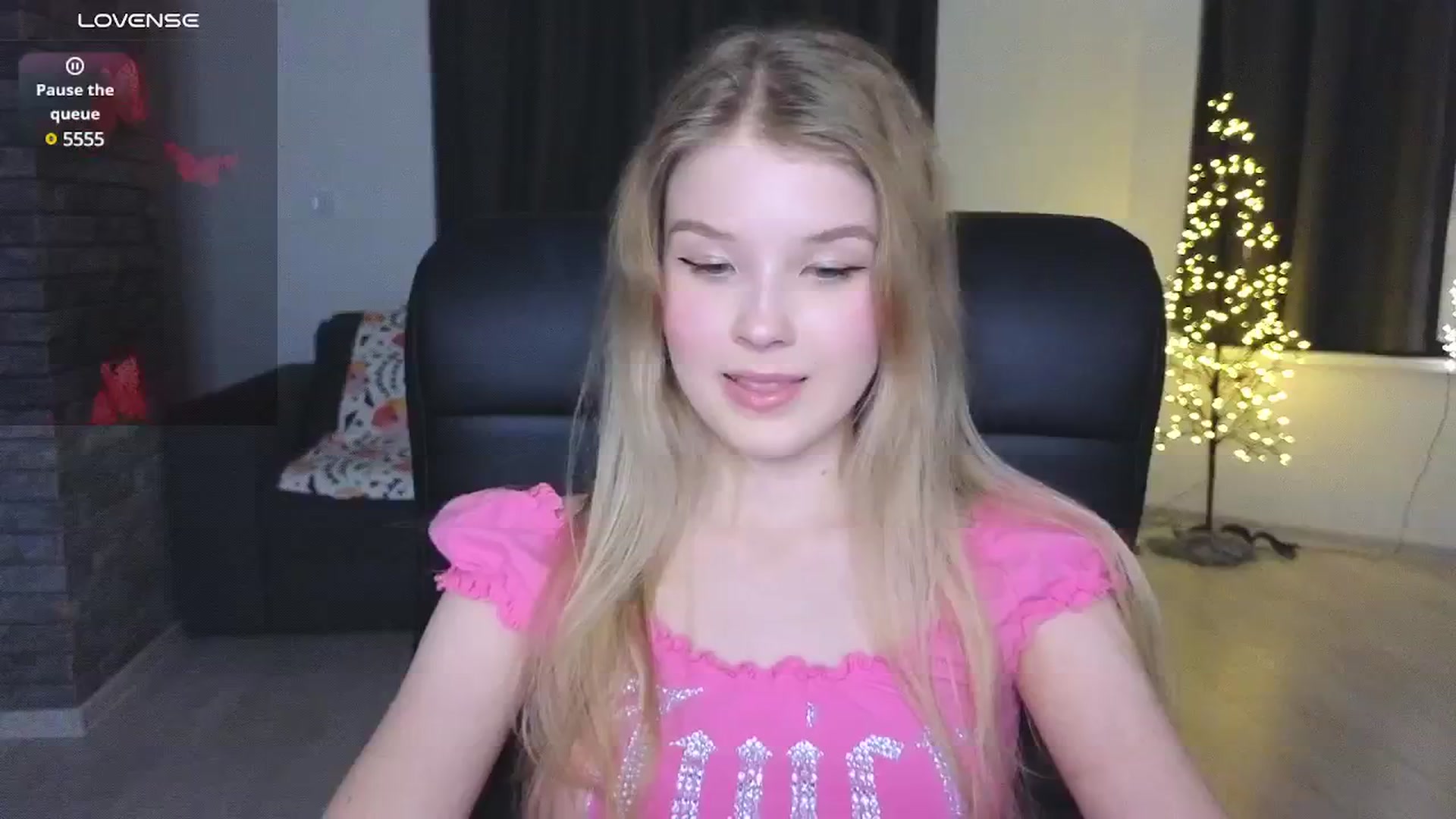 Gallery image thumbnail from Emiliya_Cute's myfreecams stream on, 11/18/2024, 18:55 image 5 of 20