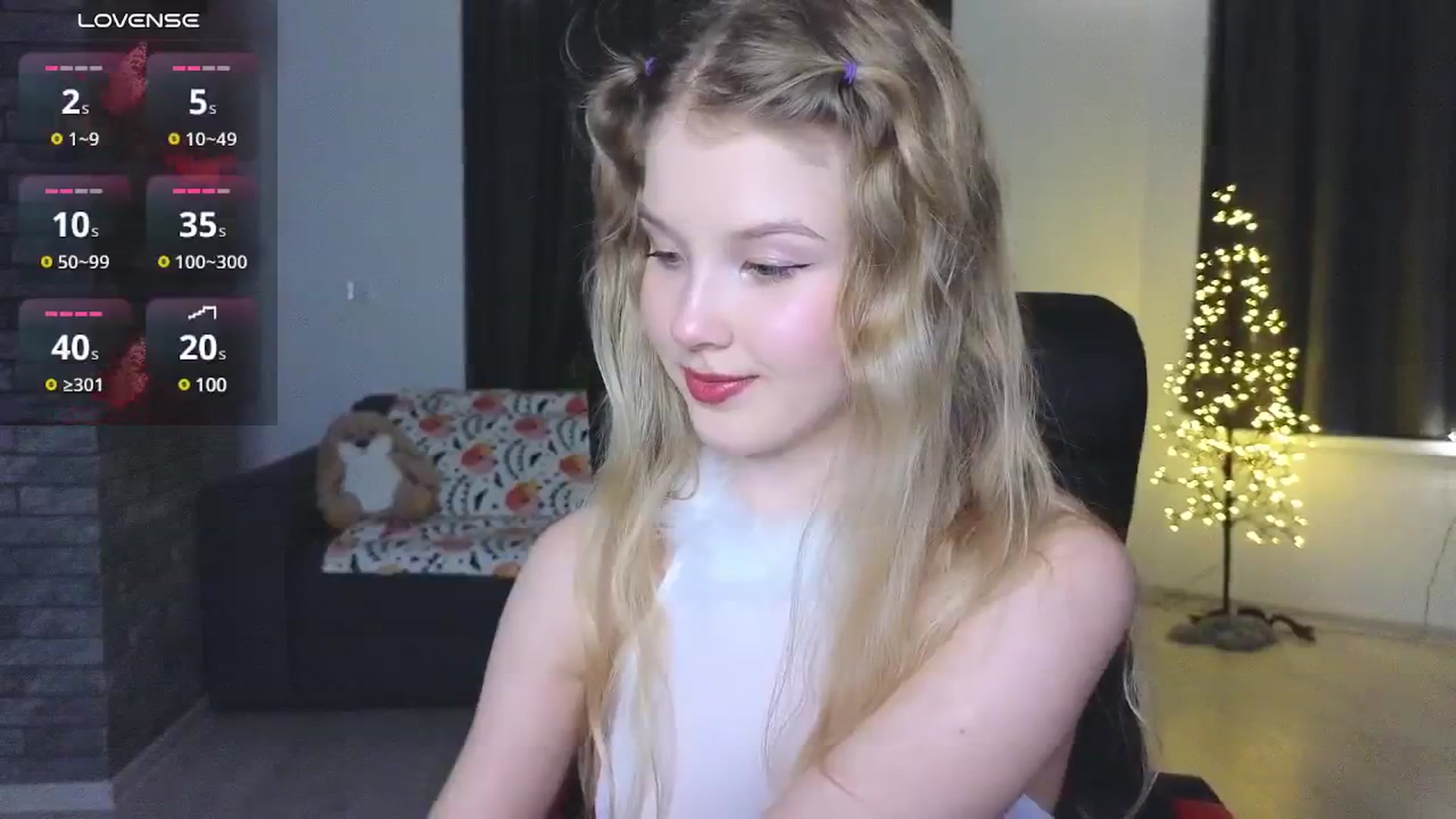 Gallery image thumbnail from Emiliya_Cute's myfreecams stream on, 11/22/2024, 15:38 image 12 of 20