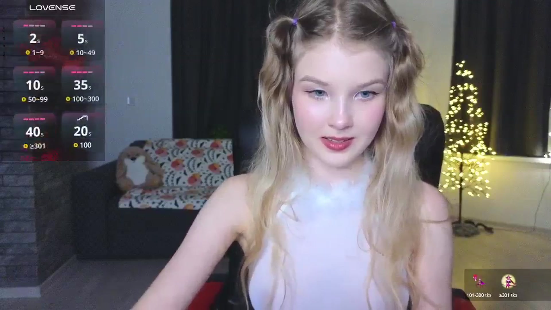 Gallery image thumbnail from Emiliya_Cute's myfreecams stream on, 11/22/2024, 15:38 image 14 of 20