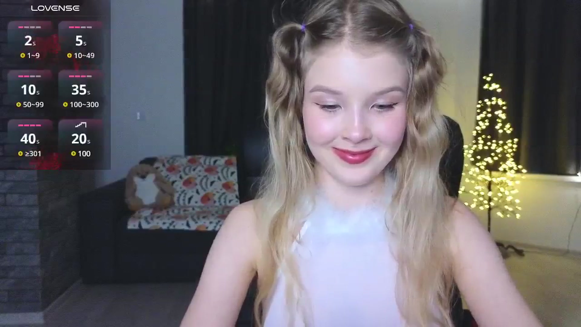 Gallery image thumbnail from Emiliya_Cute's myfreecams stream on, 11/22/2024, 15:38 image 13 of 20