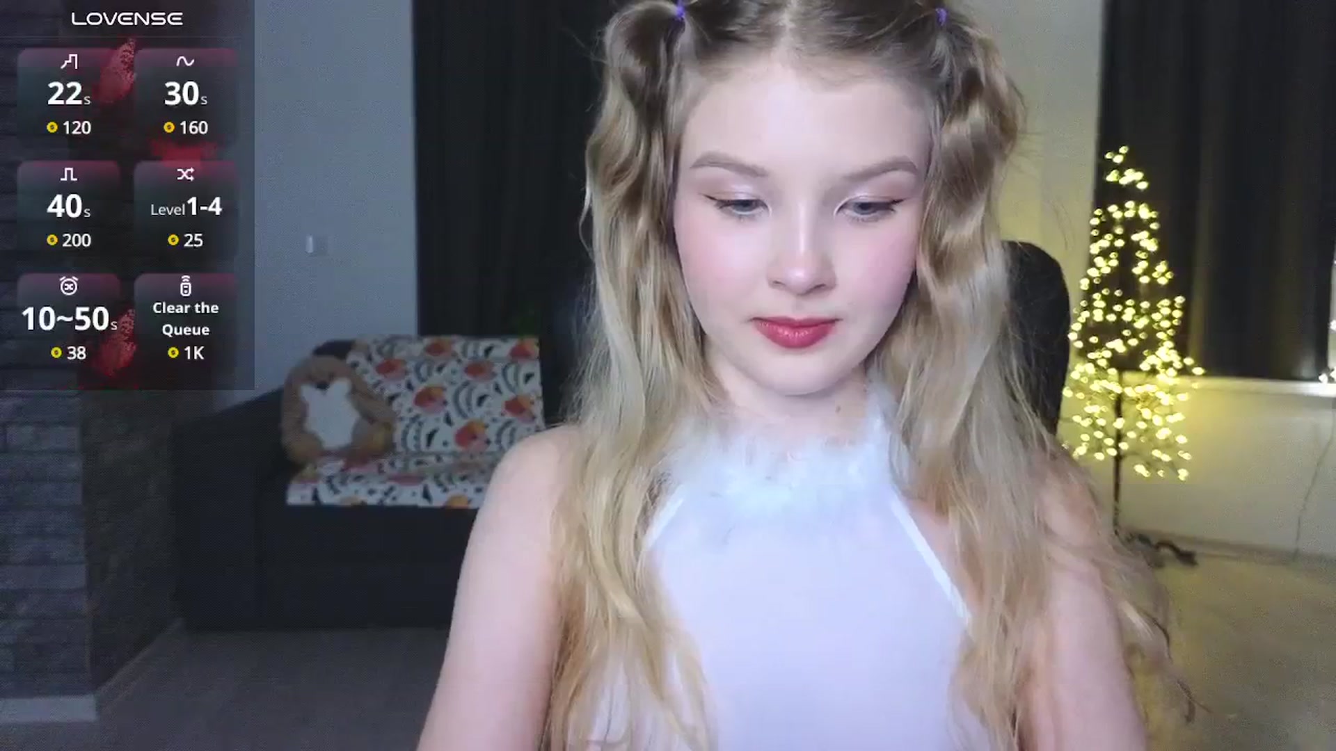 Gallery image thumbnail from Emiliya_Cute's myfreecams stream on, 11/22/2024, 15:38 image 18 of 20