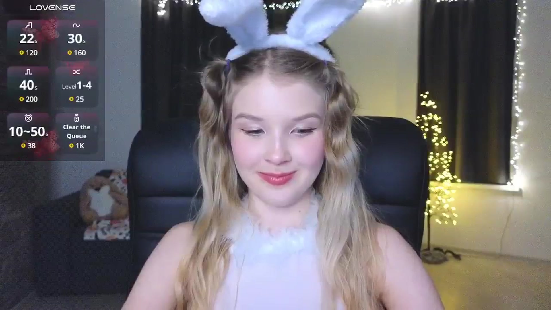 Gallery image thumbnail from Emiliya_Cute's myfreecams stream on, 11/22/2024, 19:25 image 7 of 20