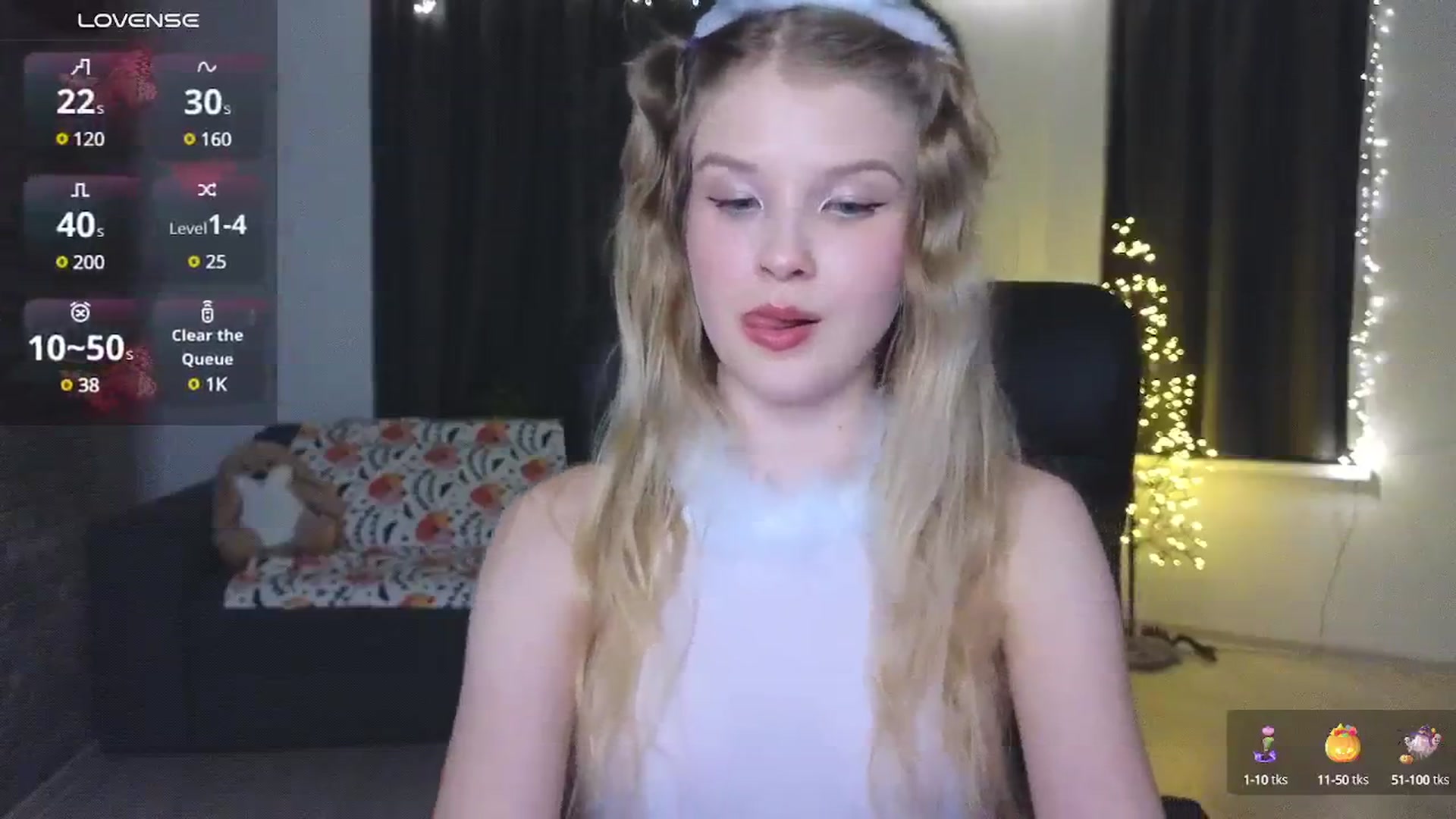 Gallery image thumbnail from Emiliya_Cute's myfreecams stream on, 11/22/2024, 19:25 image 13 of 20