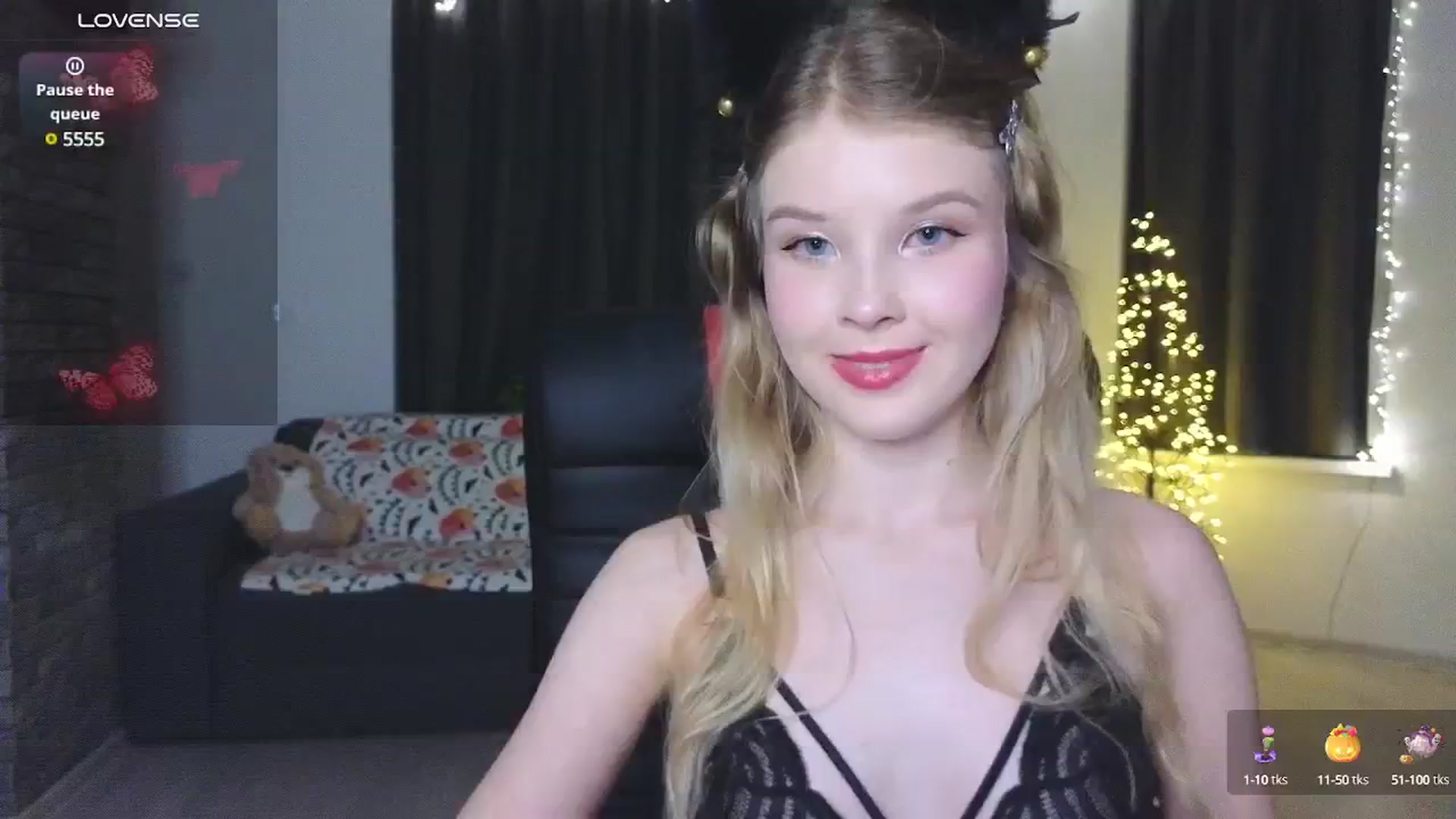 Gallery image thumbnail from Emiliya_Cute's myfreecams stream on, 11/23/2024, 15:35 image 20 of 20